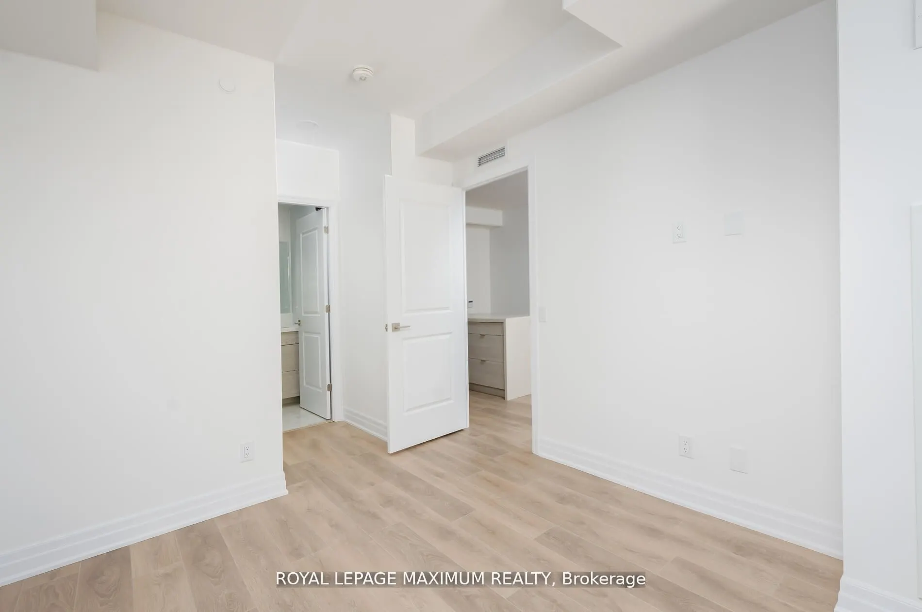 36 Elm Drive, #1410