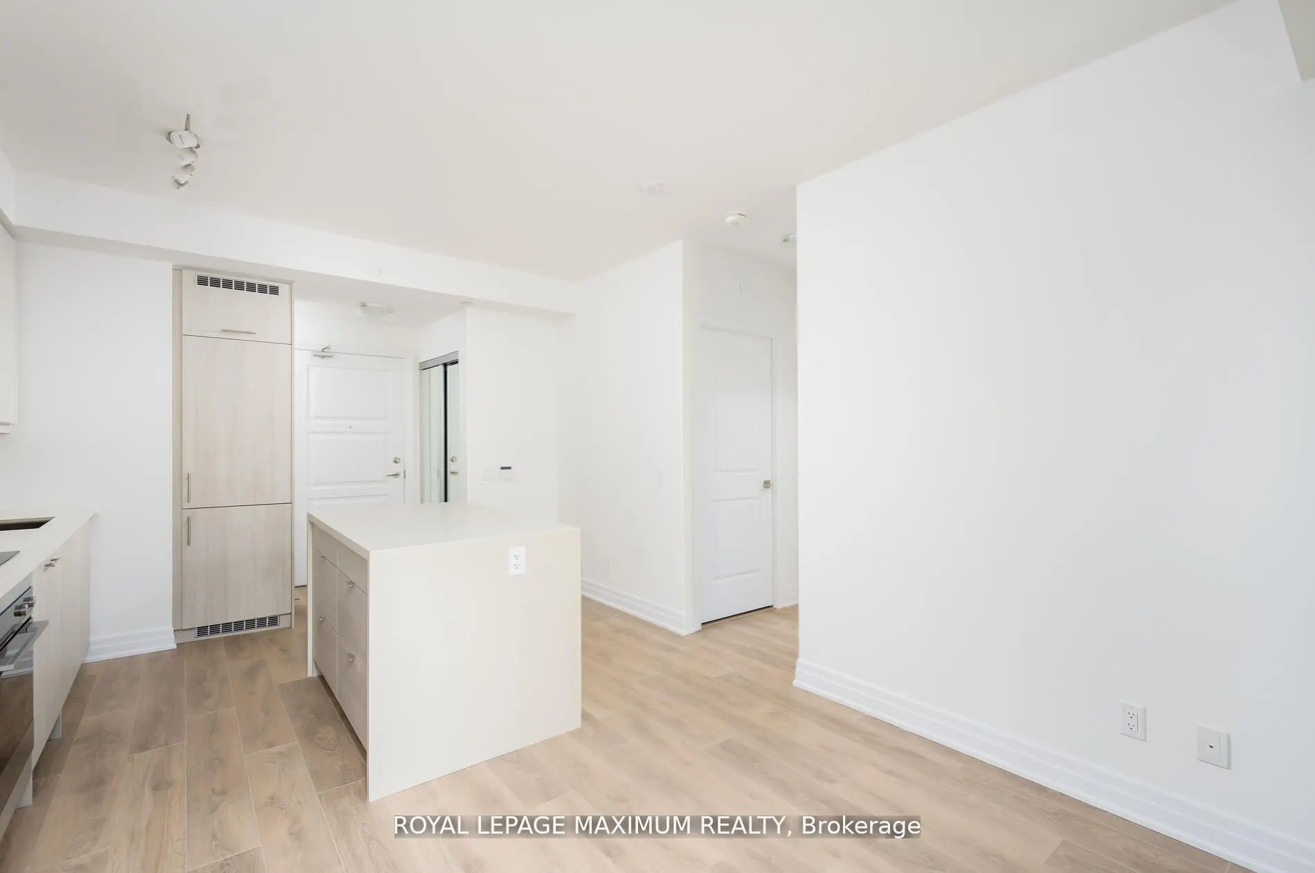 36 Elm Drive, #1410