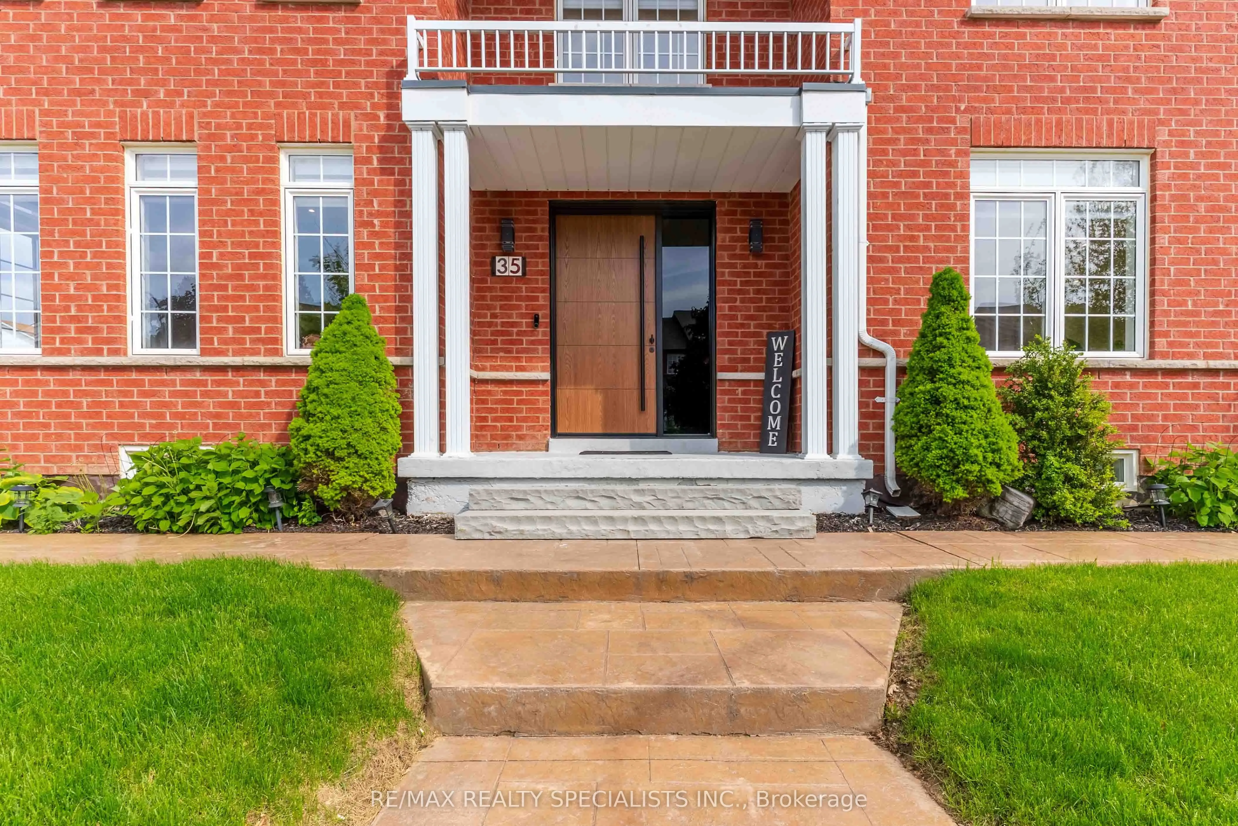 35 Ewart Street