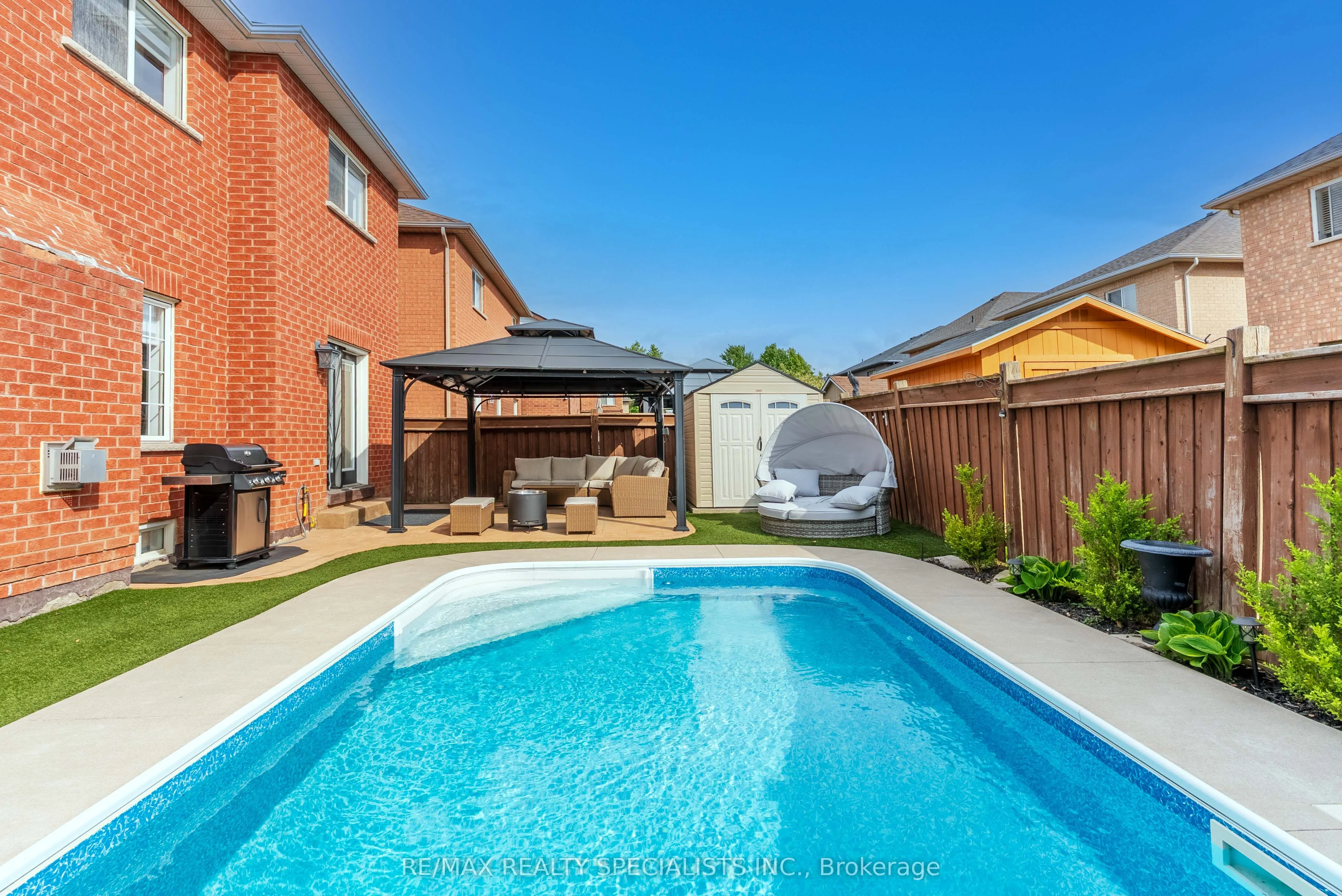 35 Ewart Street
