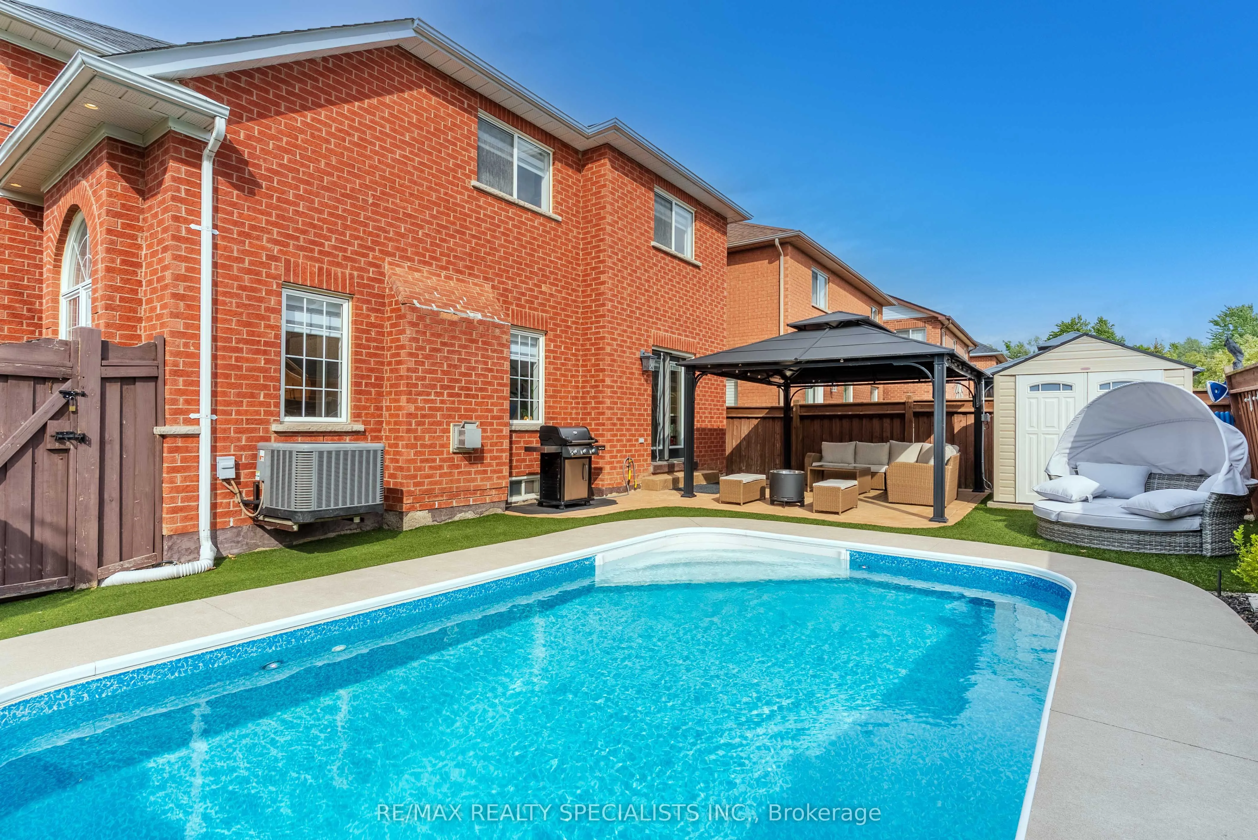 35 Ewart Street