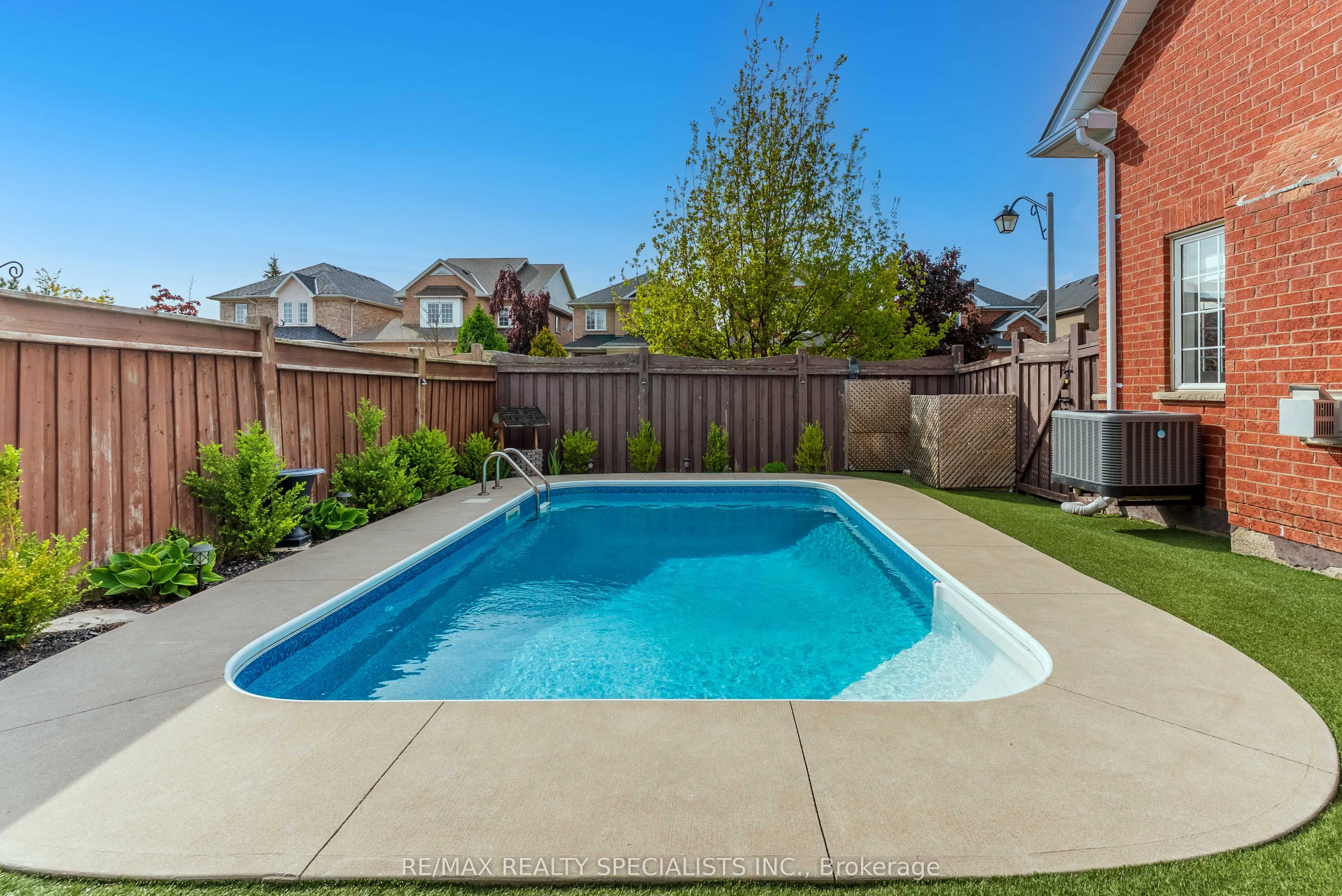 35 Ewart Street