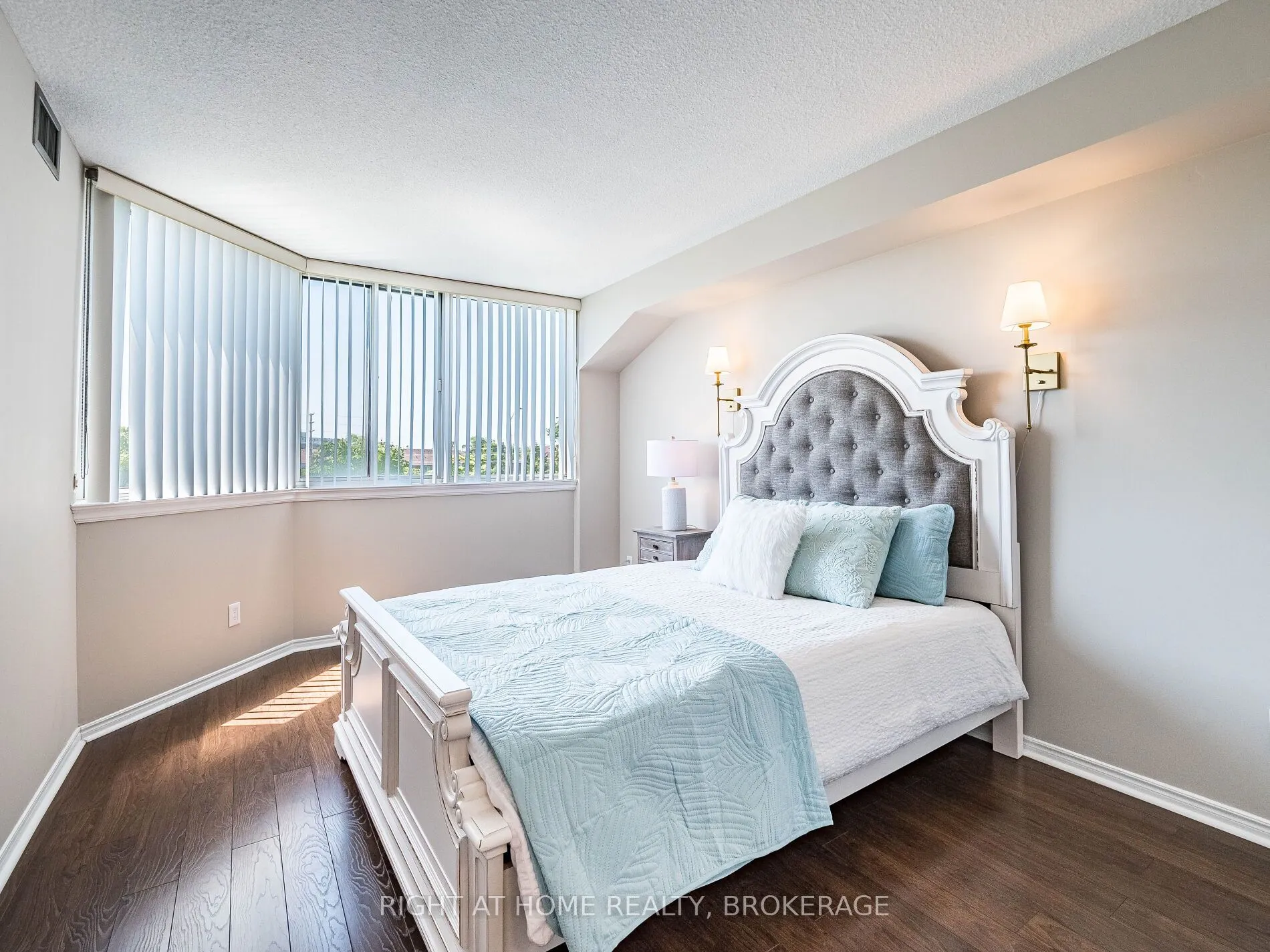 1001 Cedarglen Gate, #423