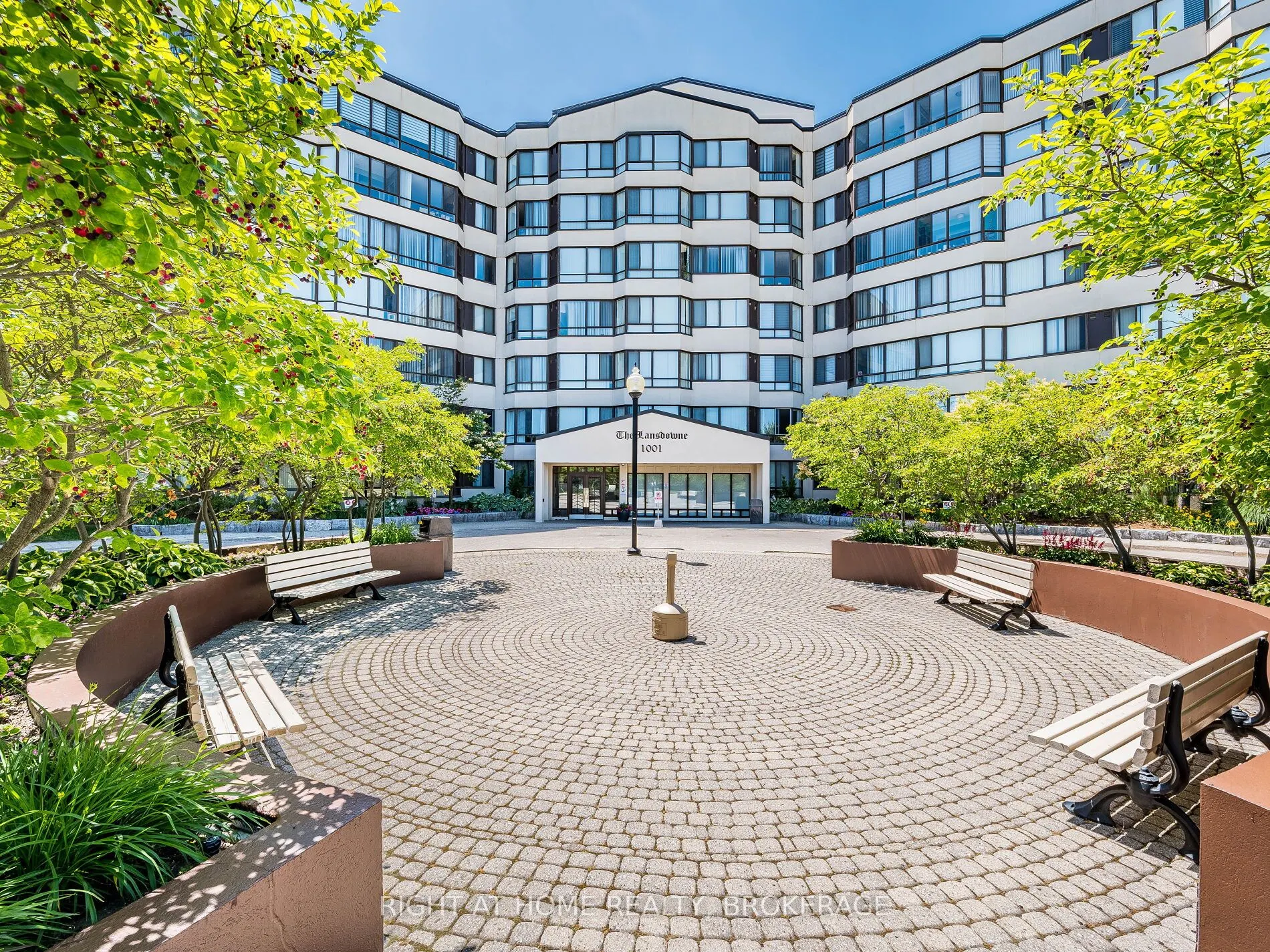 1001 Cedarglen Gate, #423