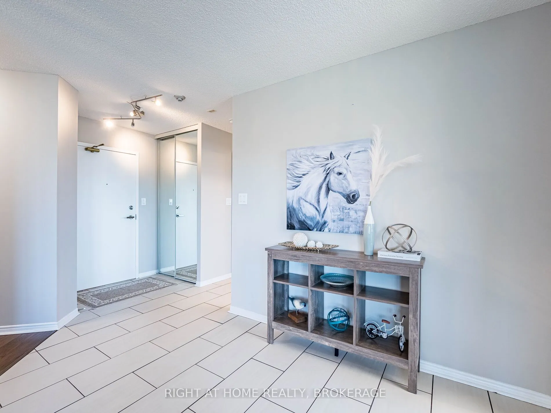 1001 Cedarglen Gate, #423