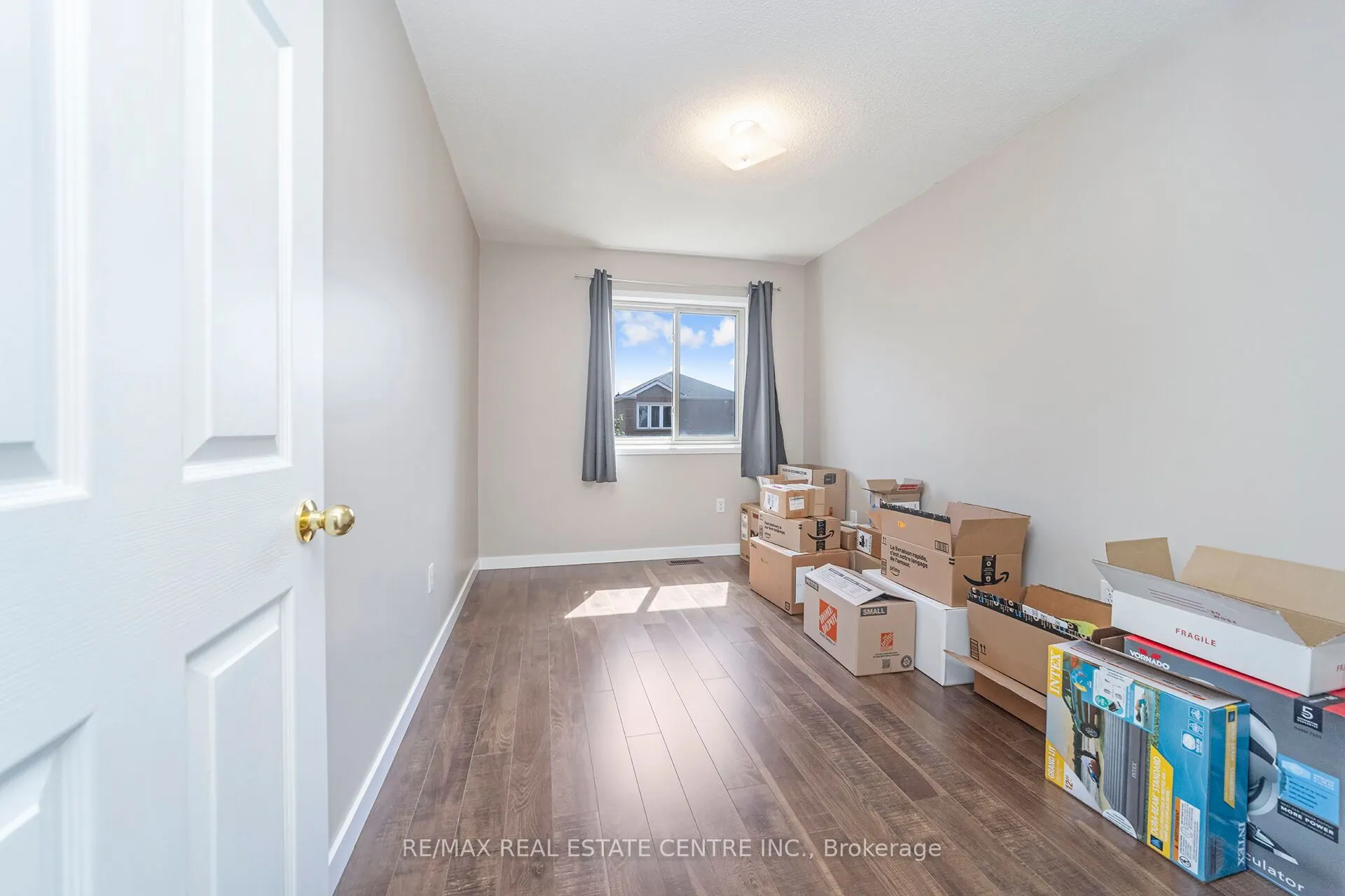 42 White Tail Crescent