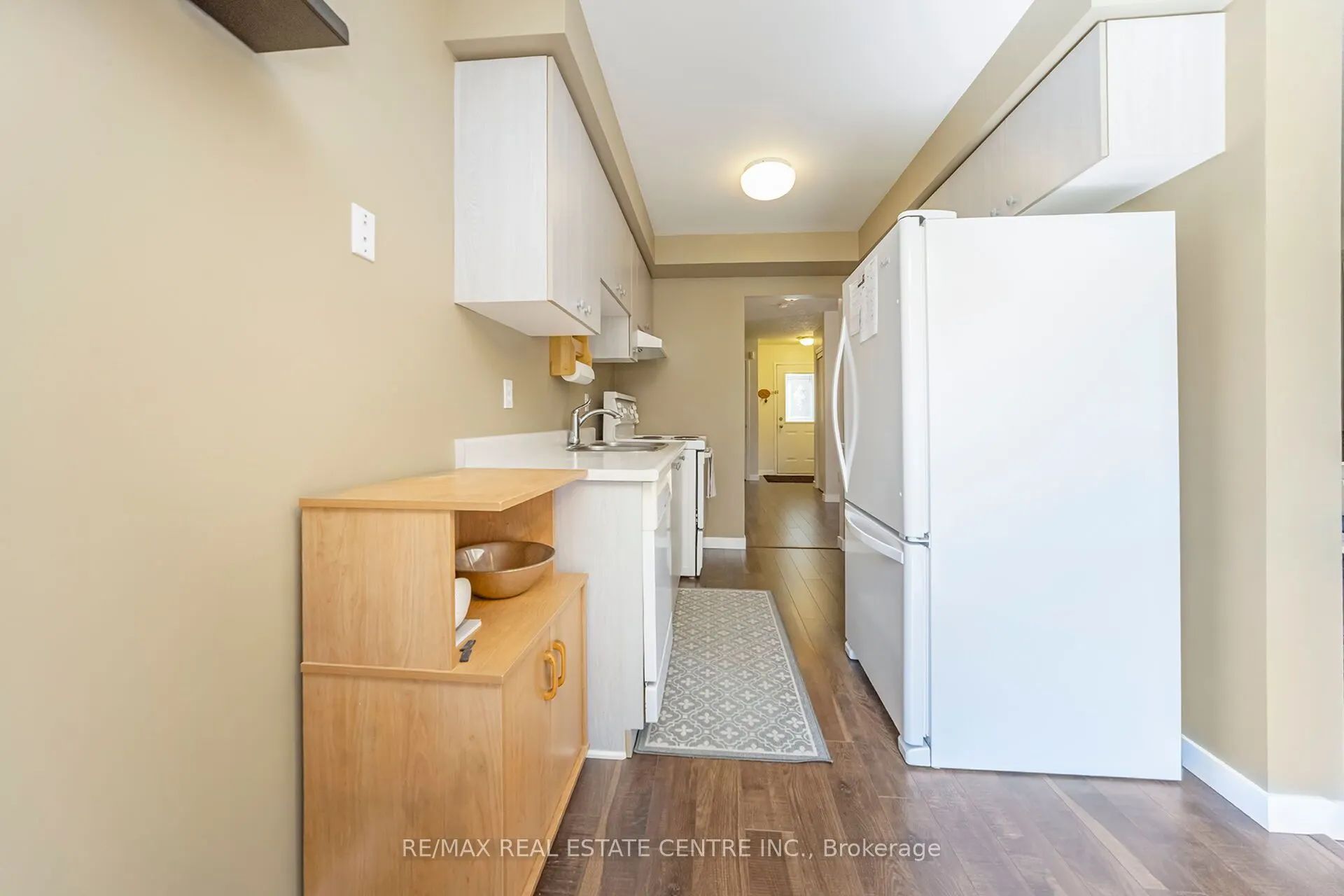 42 White Tail Crescent