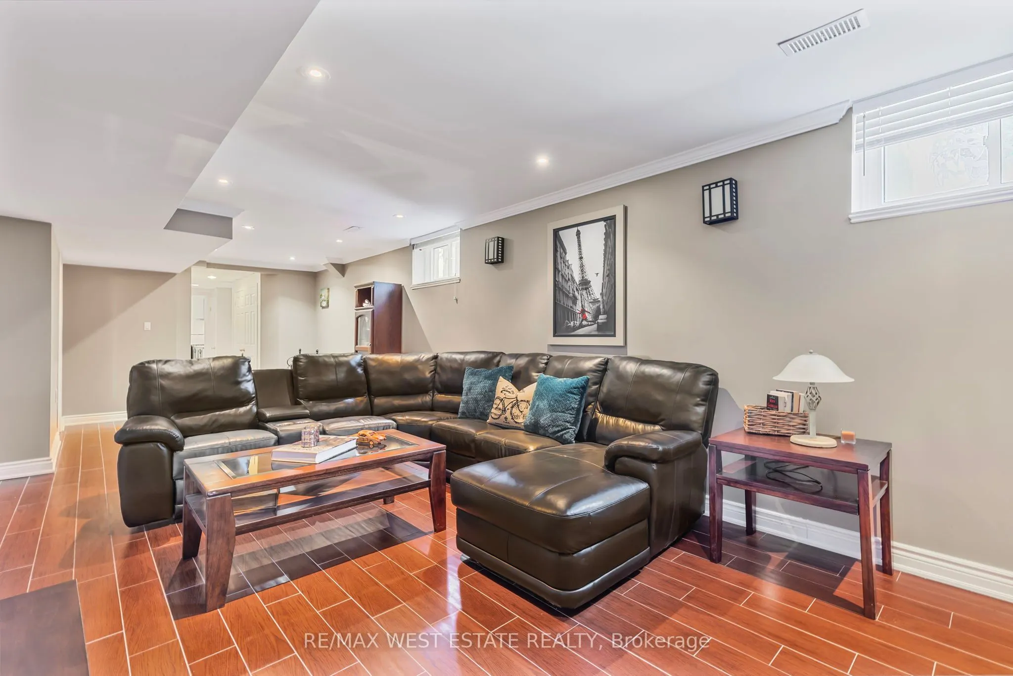 9 Walton Drive