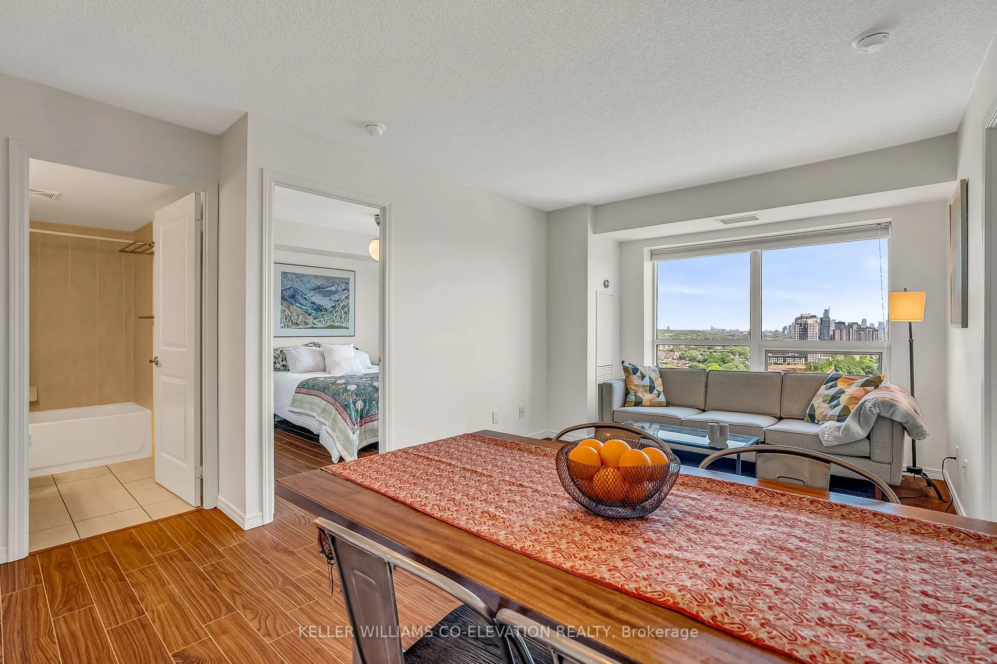 60 Heintzman Street, #2306