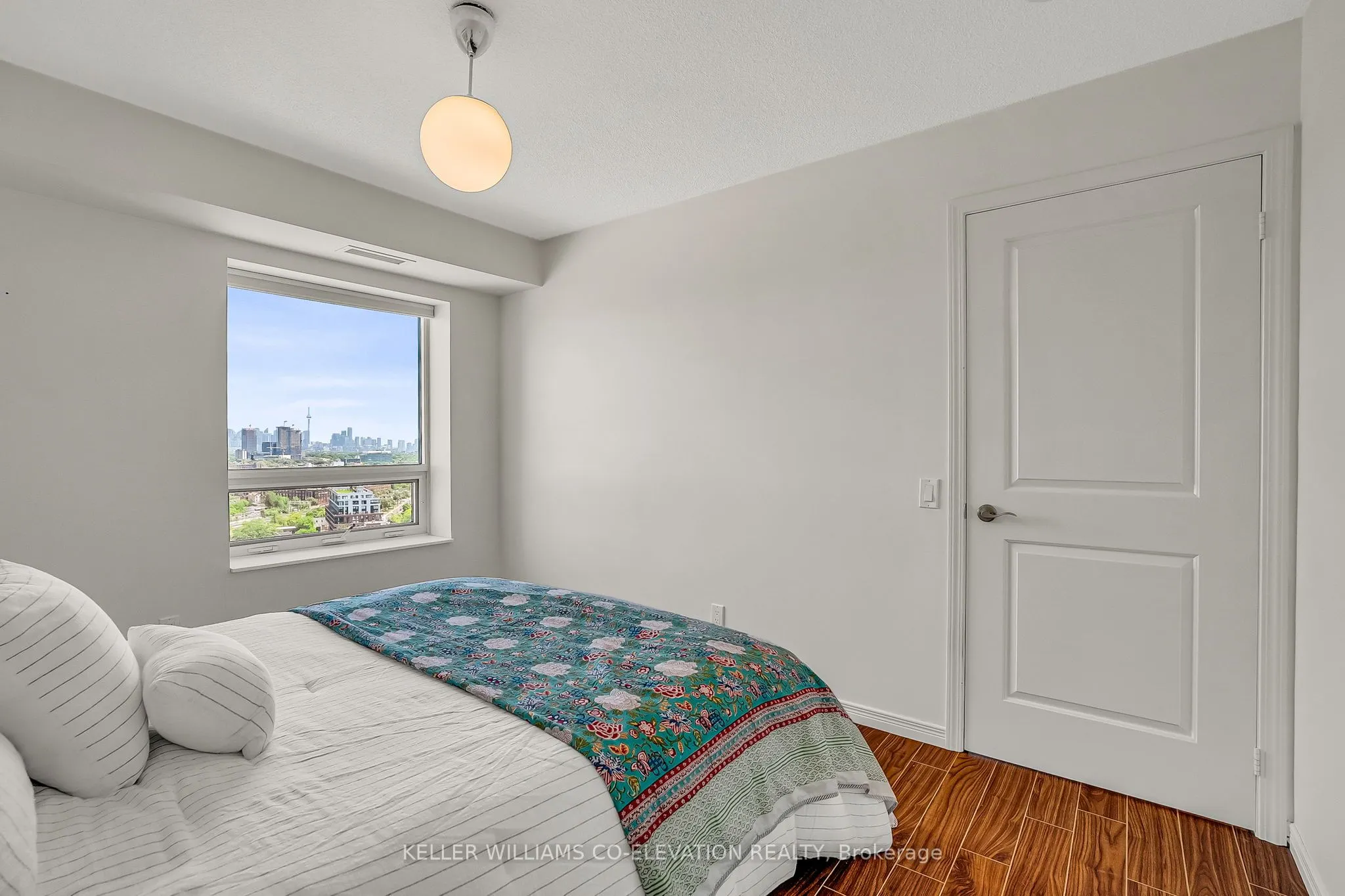 60 Heintzman Street, #2306