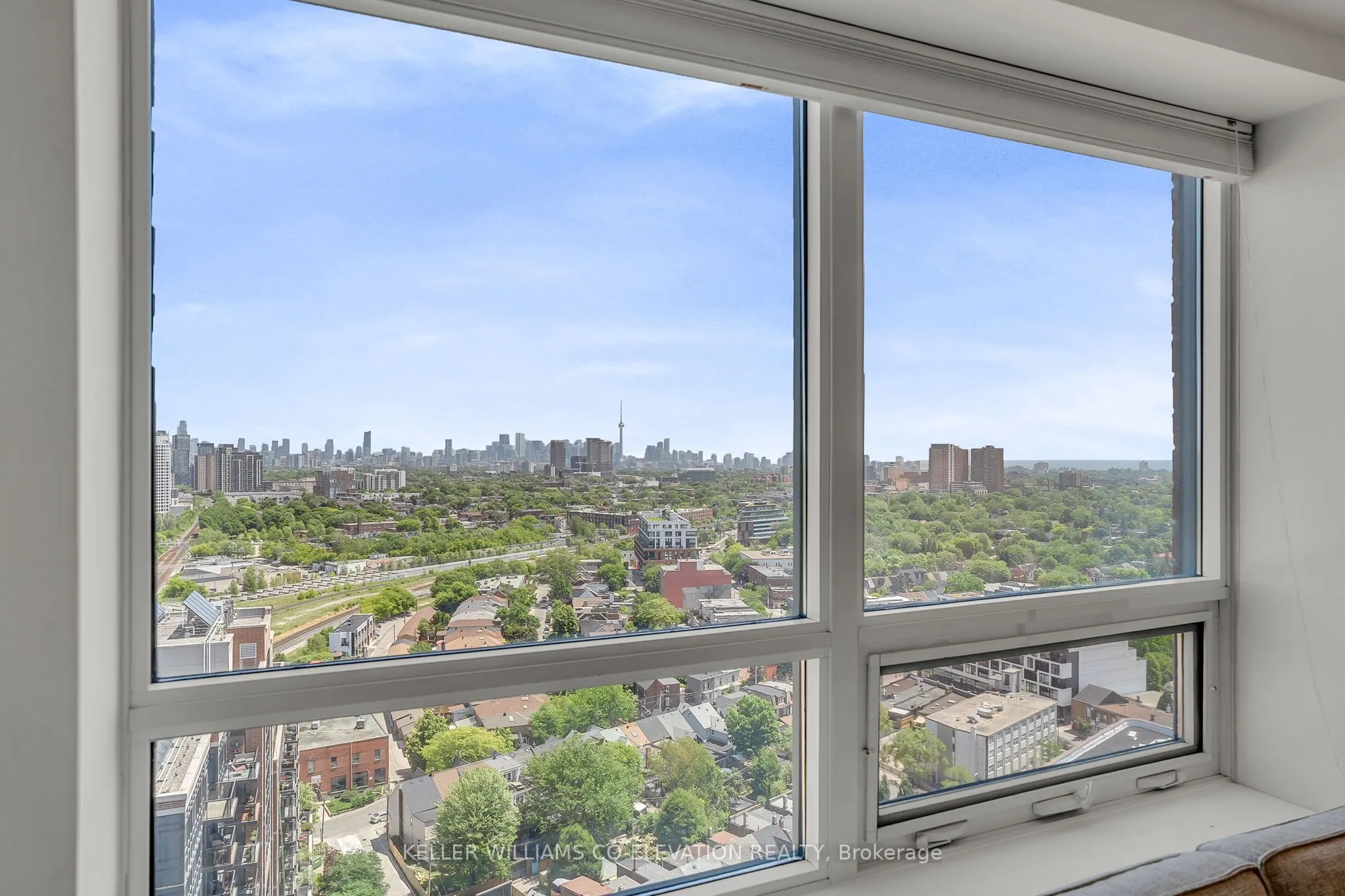 60 Heintzman Street, #2306