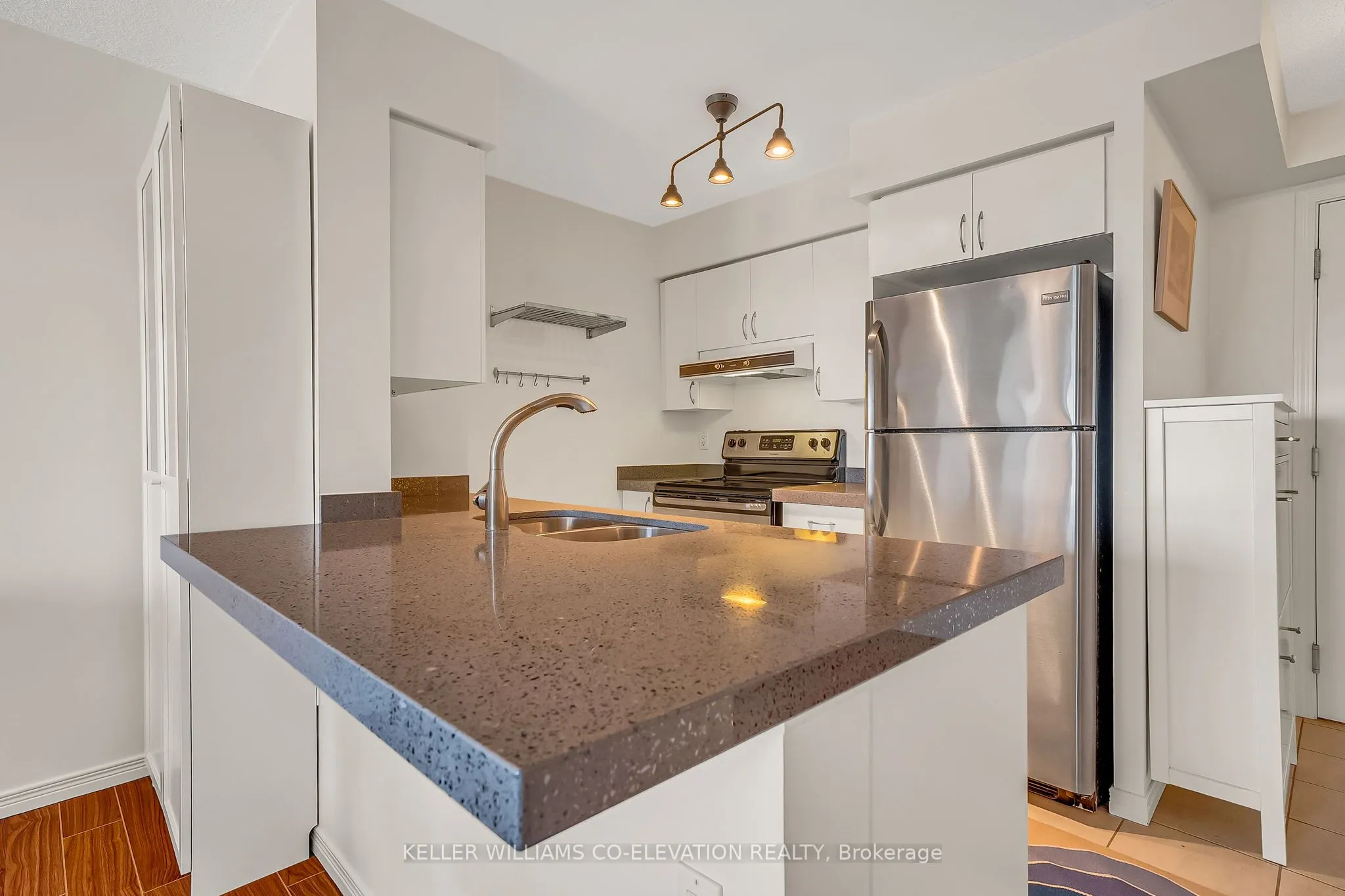 60 Heintzman Street, #2306