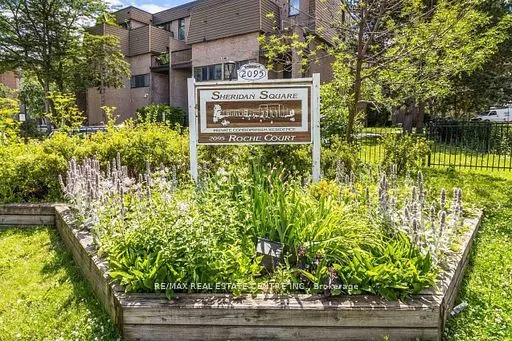 2095 Roche Court, #124