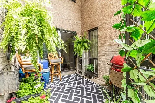 2095 Roche Court, #124