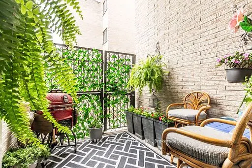 2095 Roche Court, #124