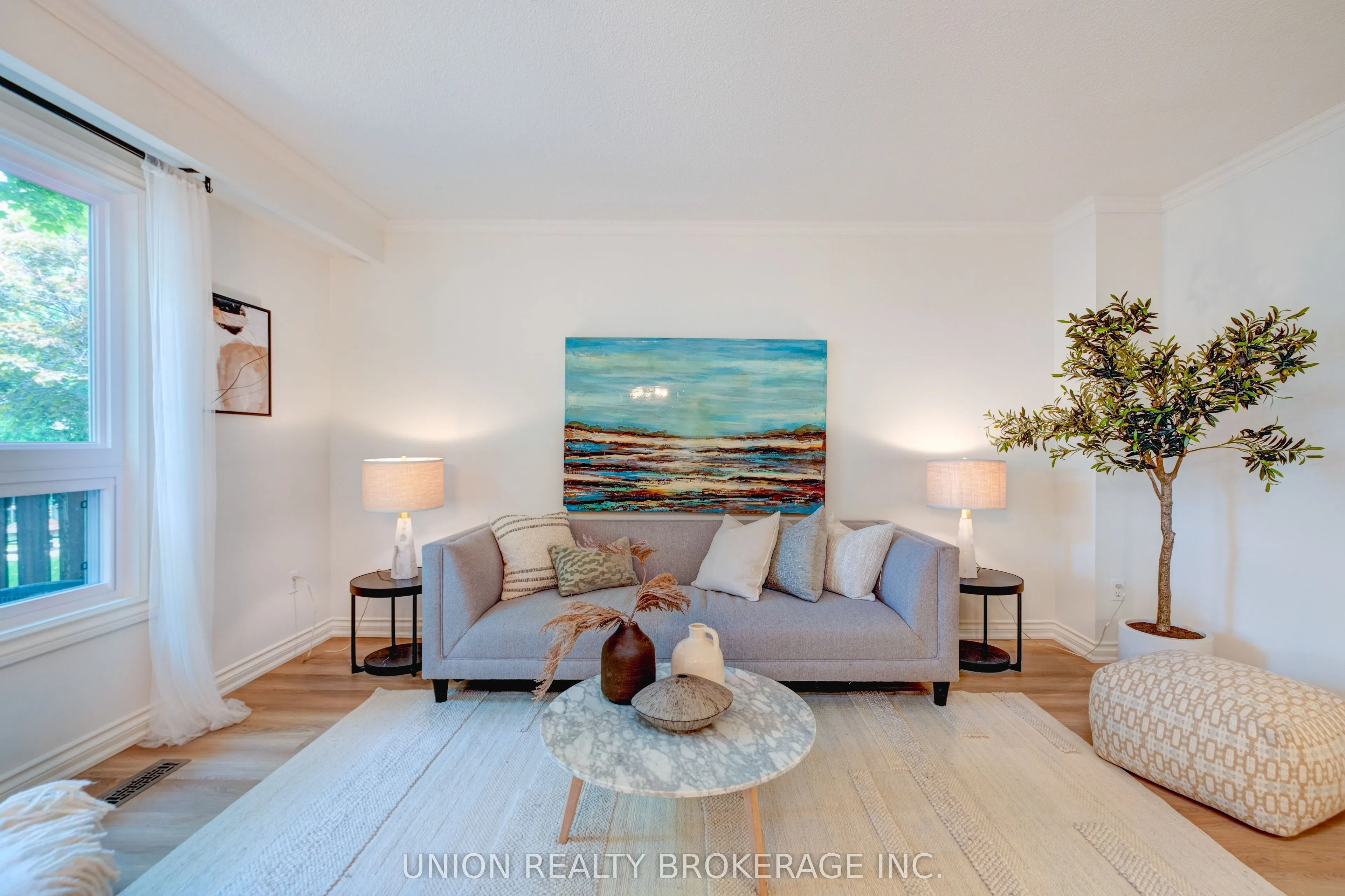 2423 Brasilia Circle