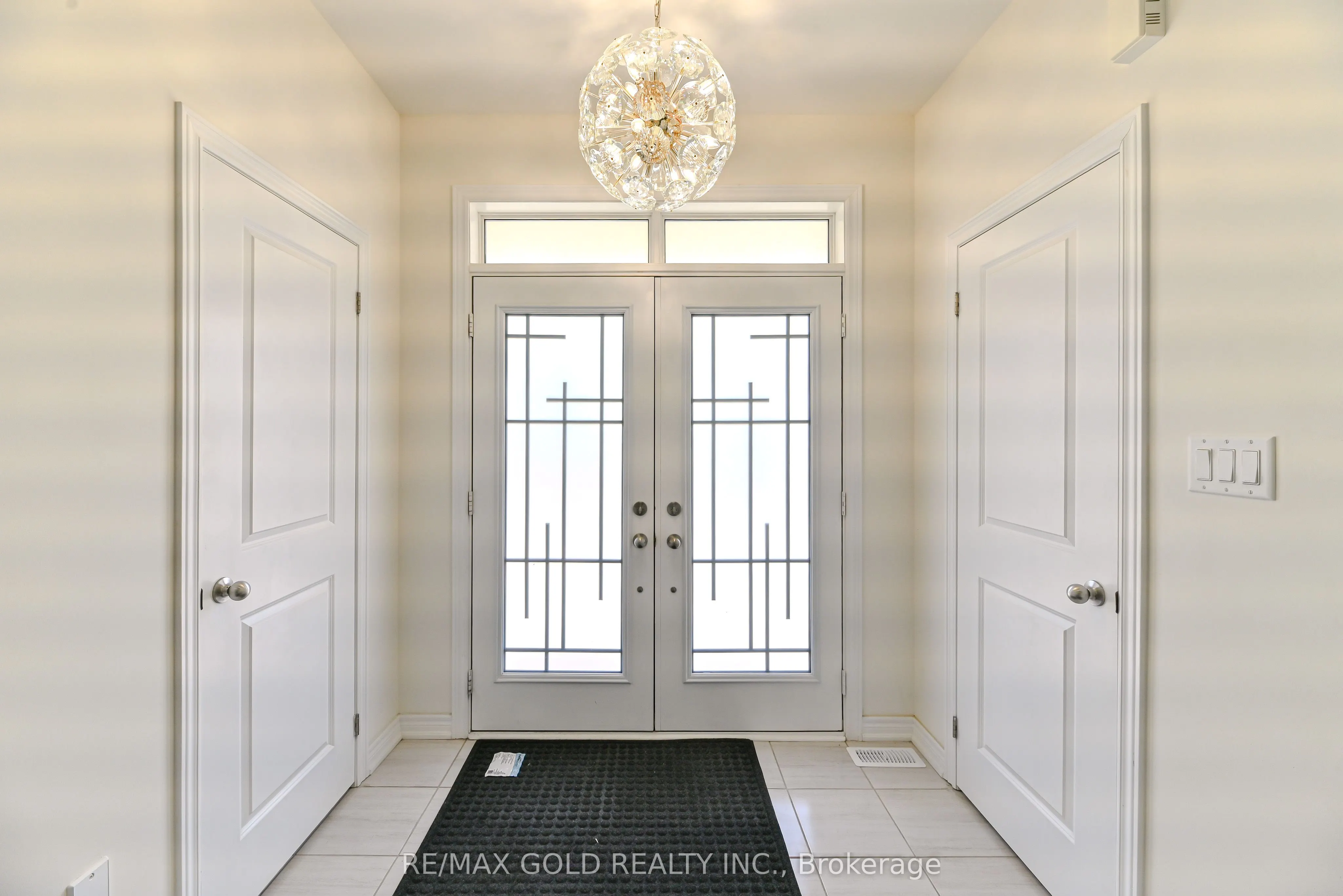 59 Cobriza Crescent