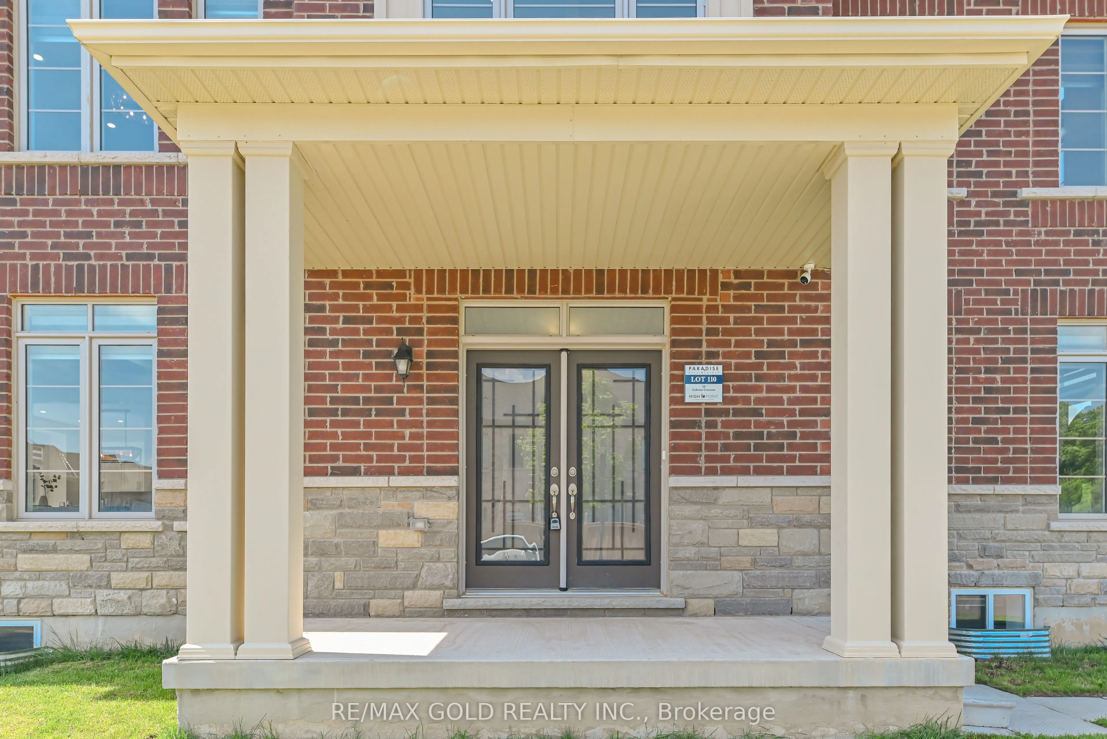 59 Cobriza Crescent