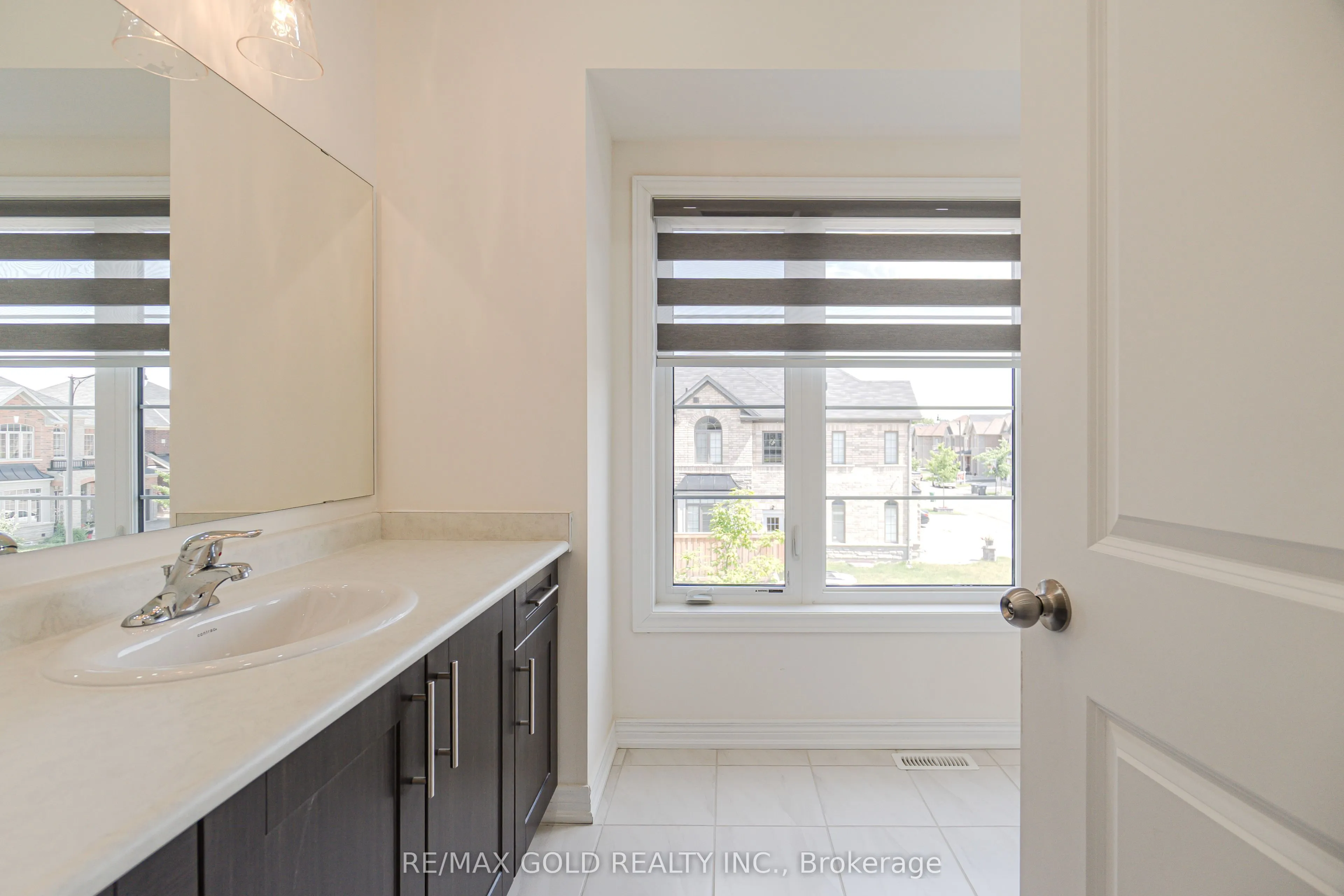 59 Cobriza Crescent