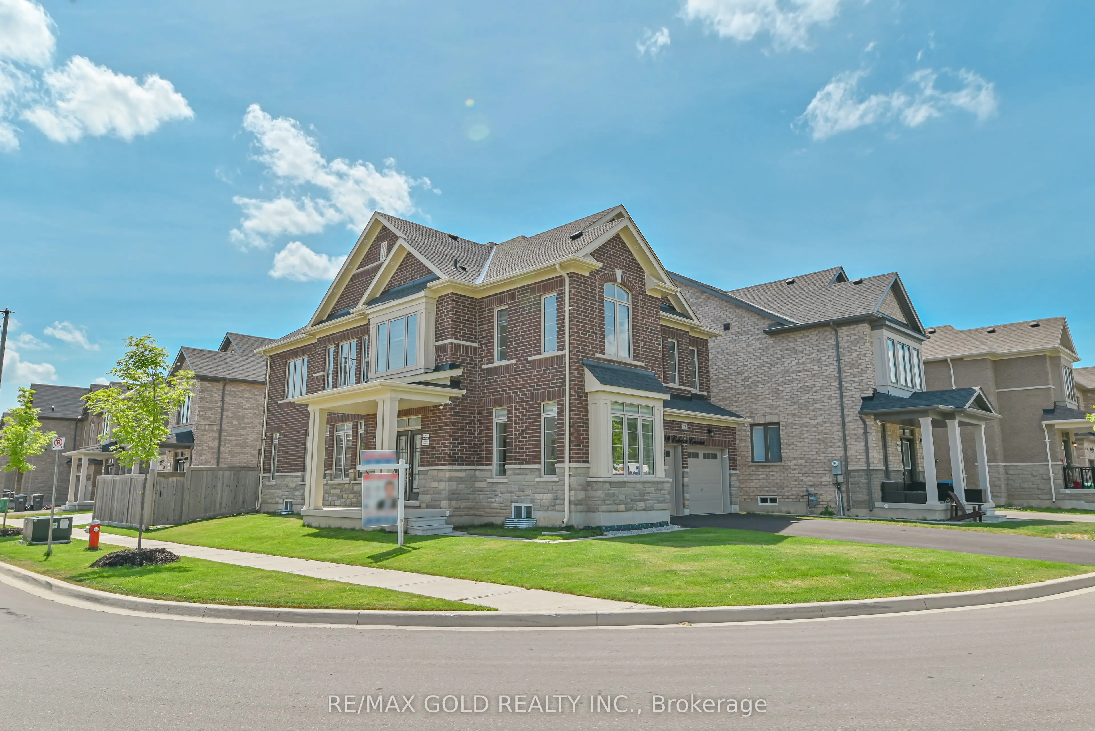 59 Cobriza Crescent