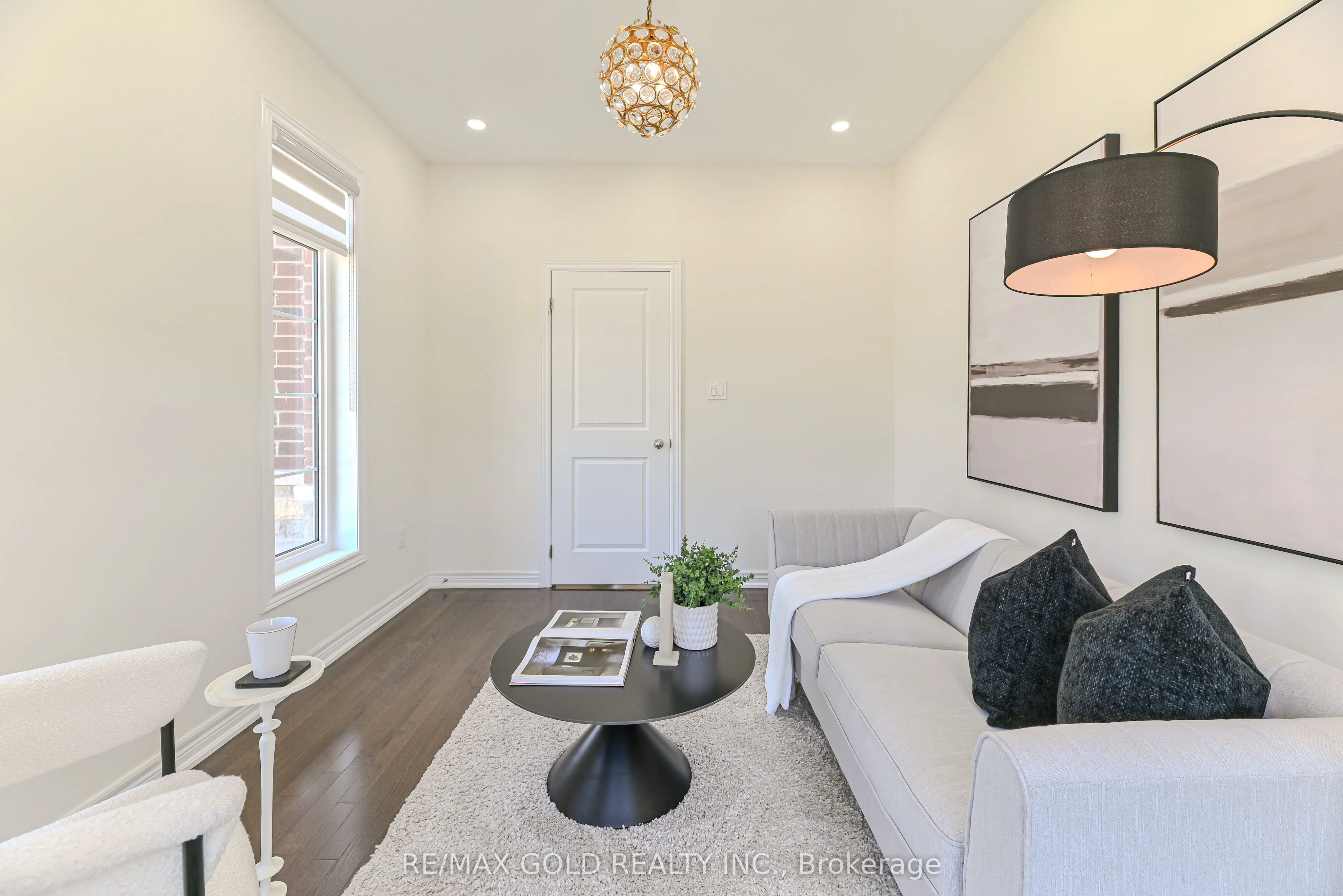 59 Cobriza Crescent