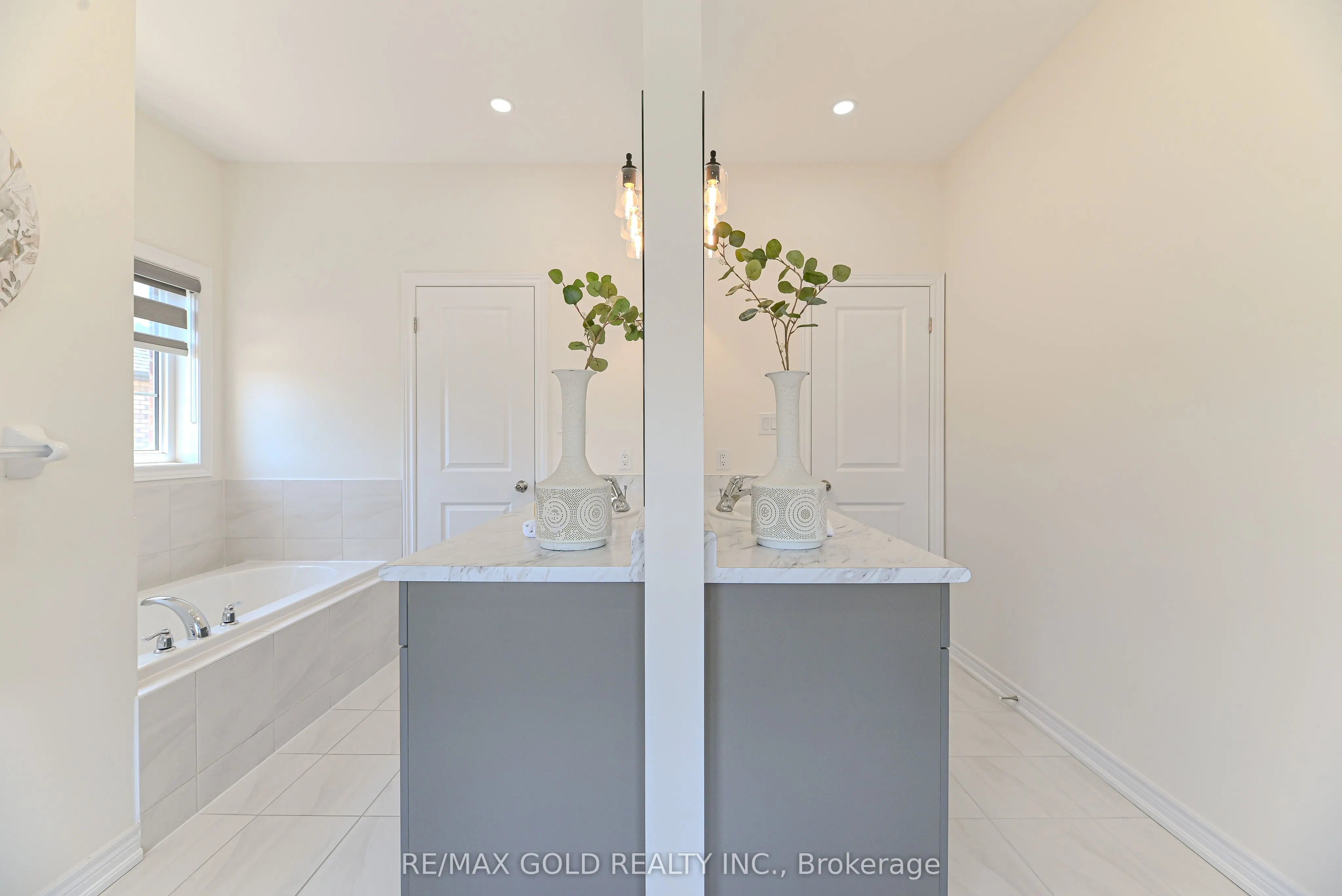 59 Cobriza Crescent
