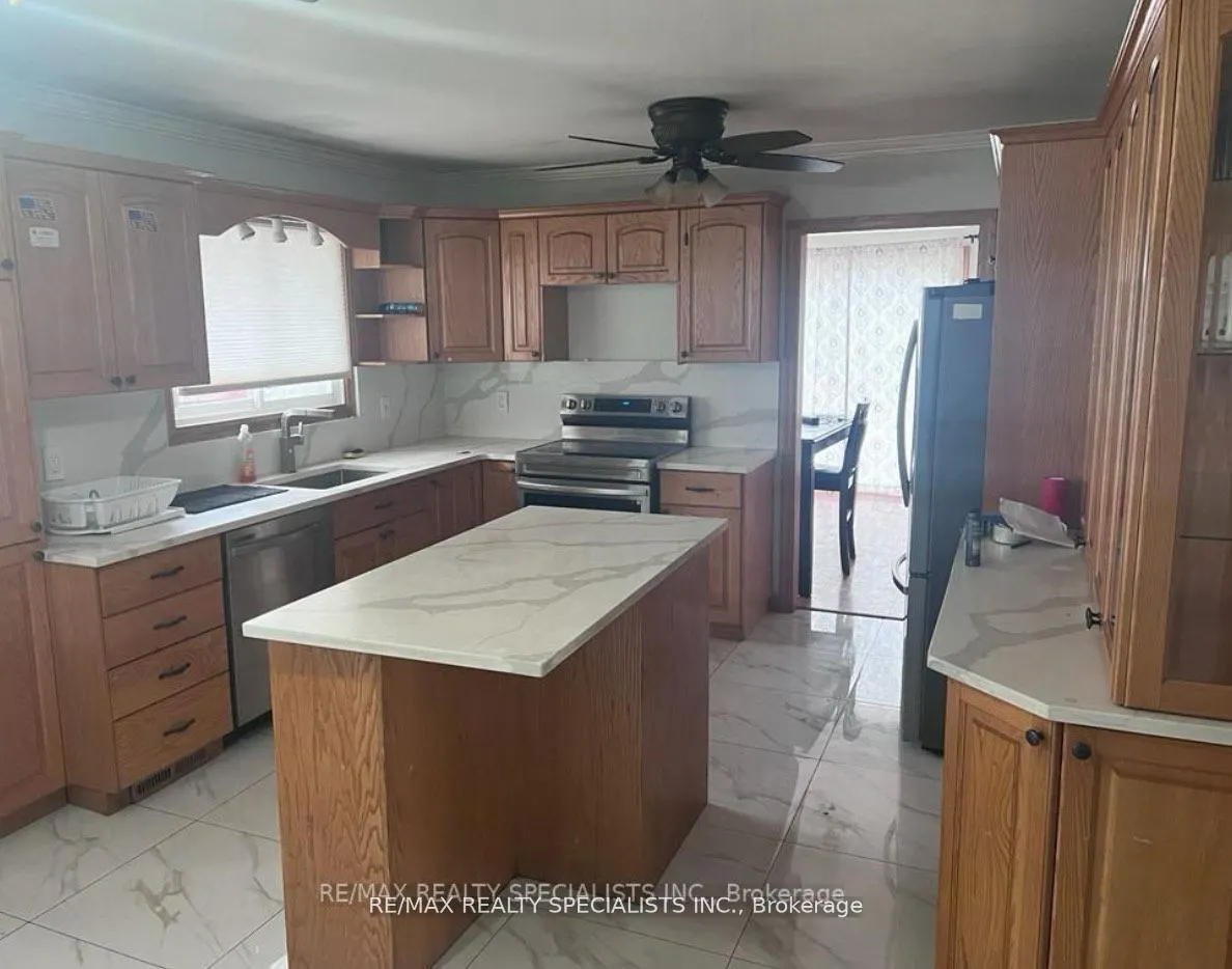 10704 Trafalgar Road