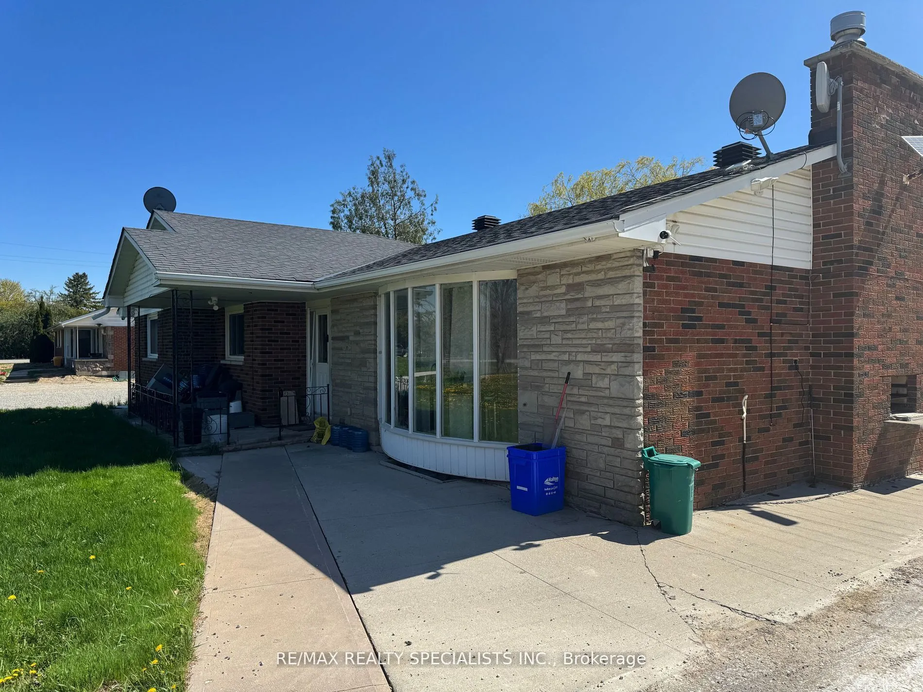 10704 Trafalgar Road