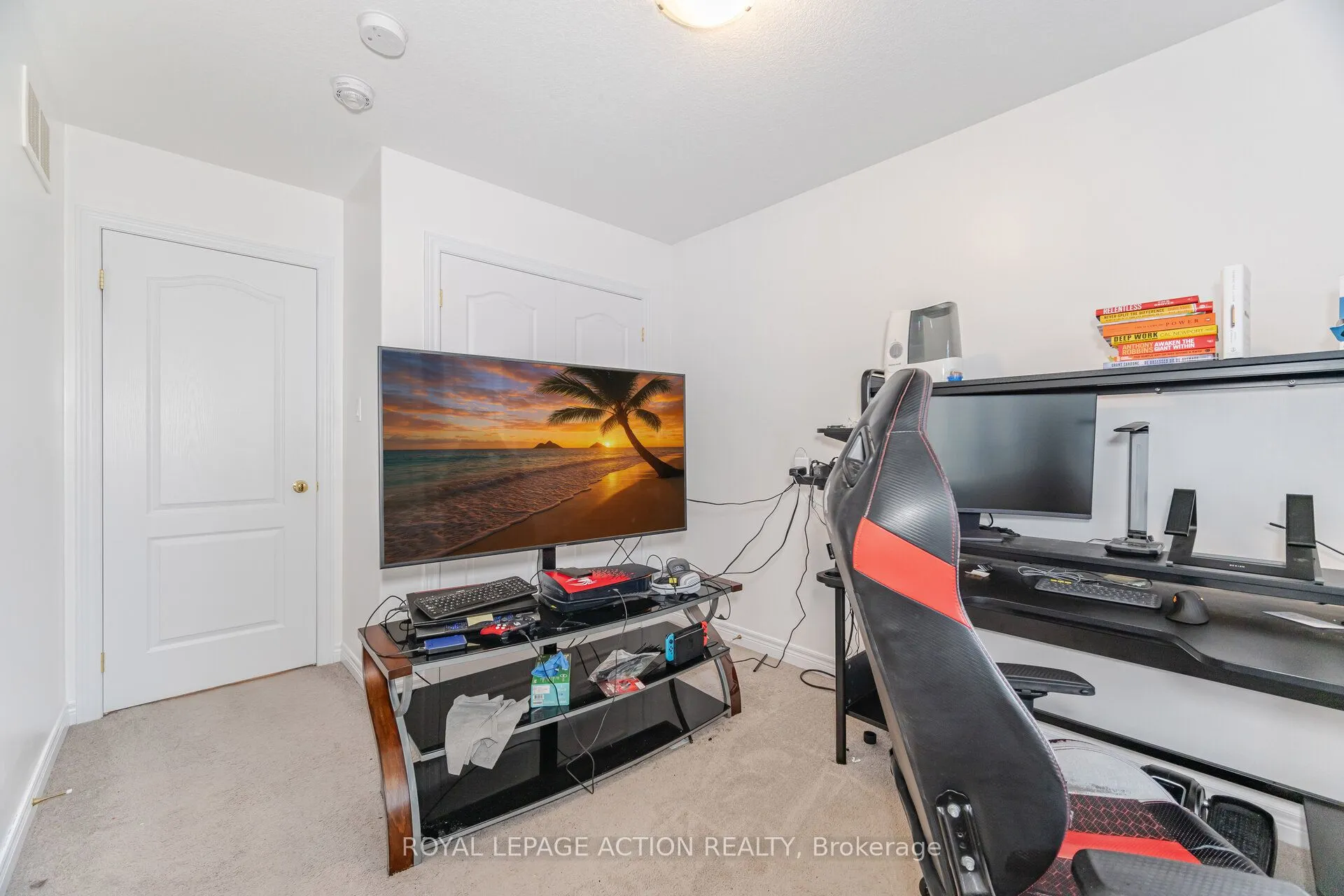 124 Parkinson Crescent, #11