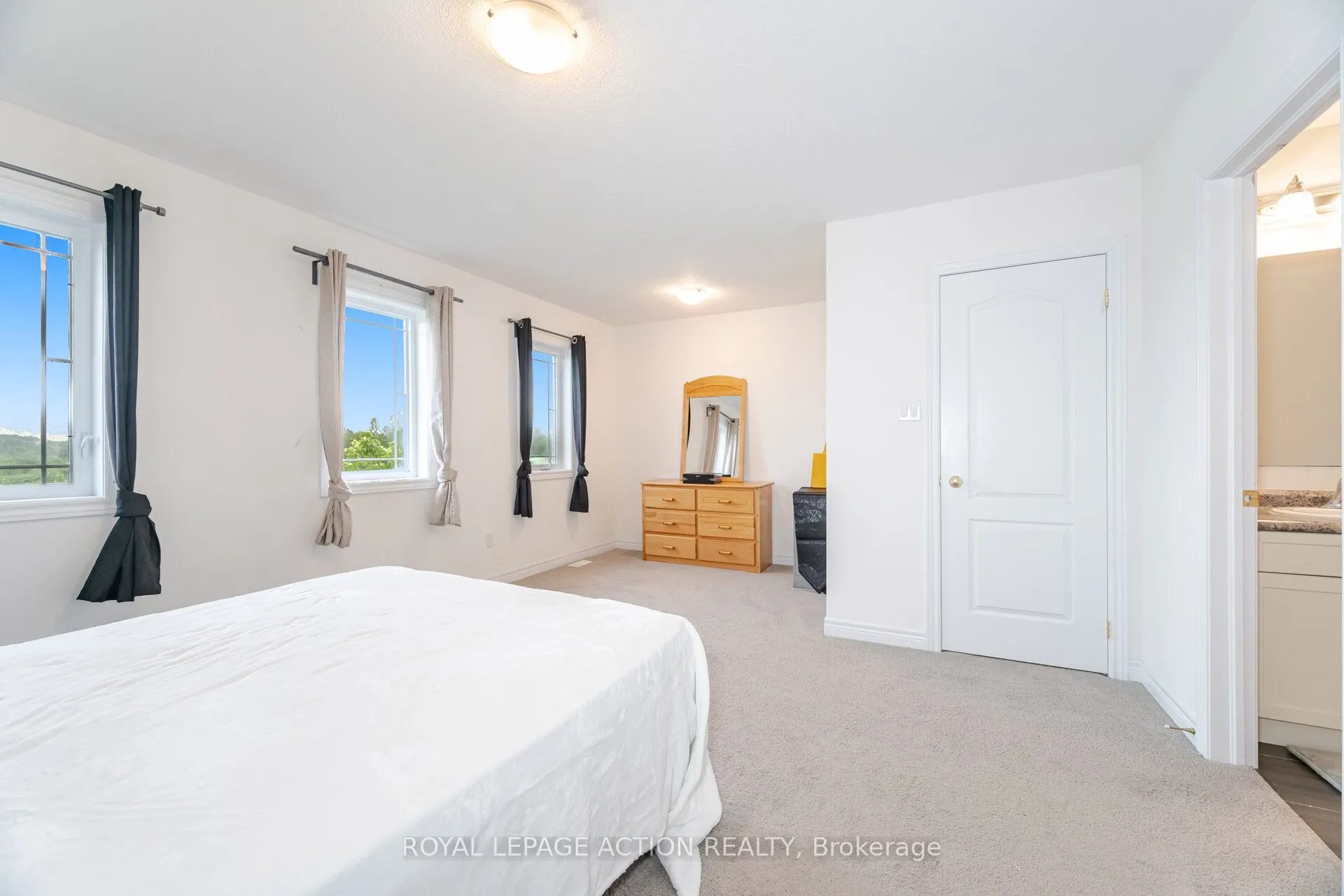 124 Parkinson Crescent, #11