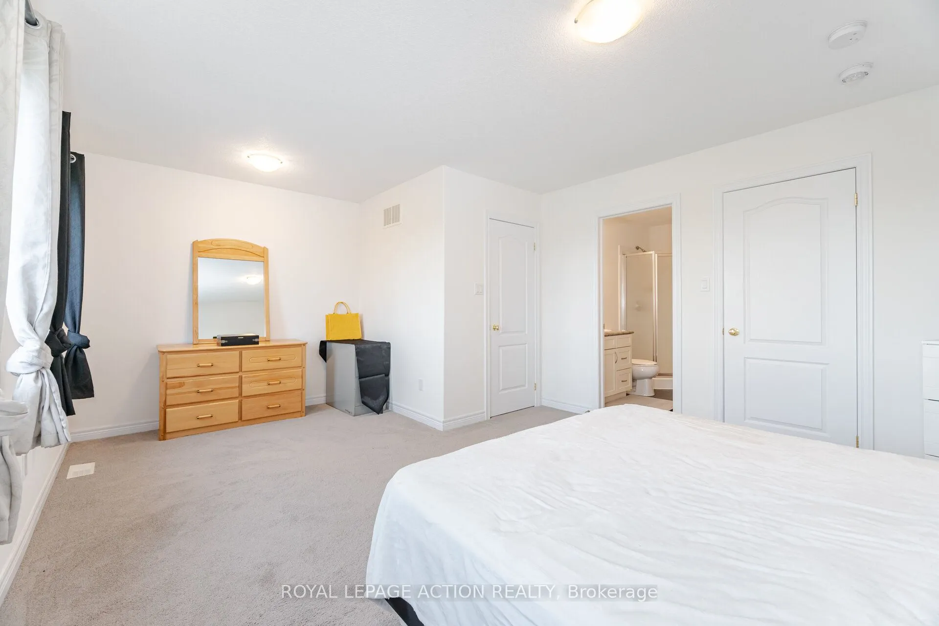 124 Parkinson Crescent, #11