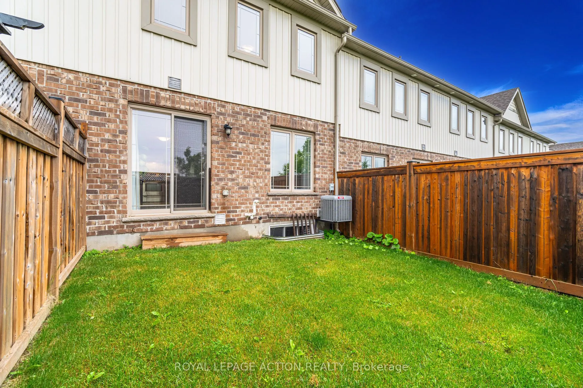 124 Parkinson Crescent, #11