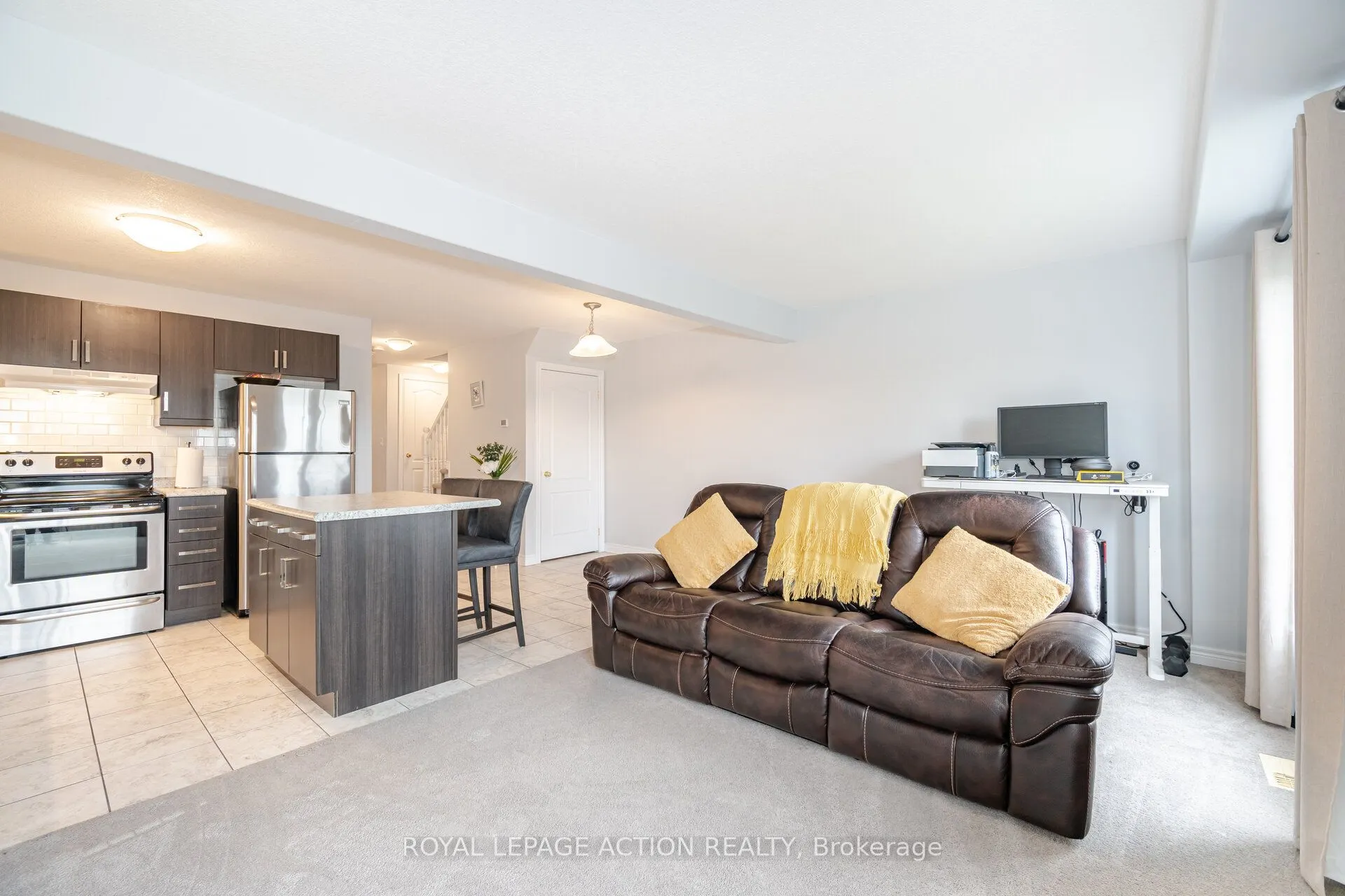 124 Parkinson Crescent, #11