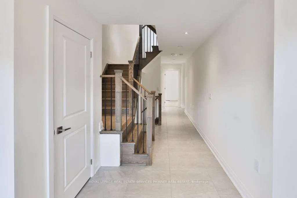 1663 Vellore Crescent