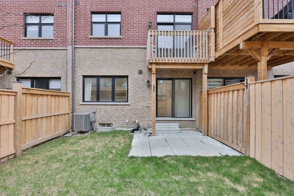 1663 Vellore Crescent