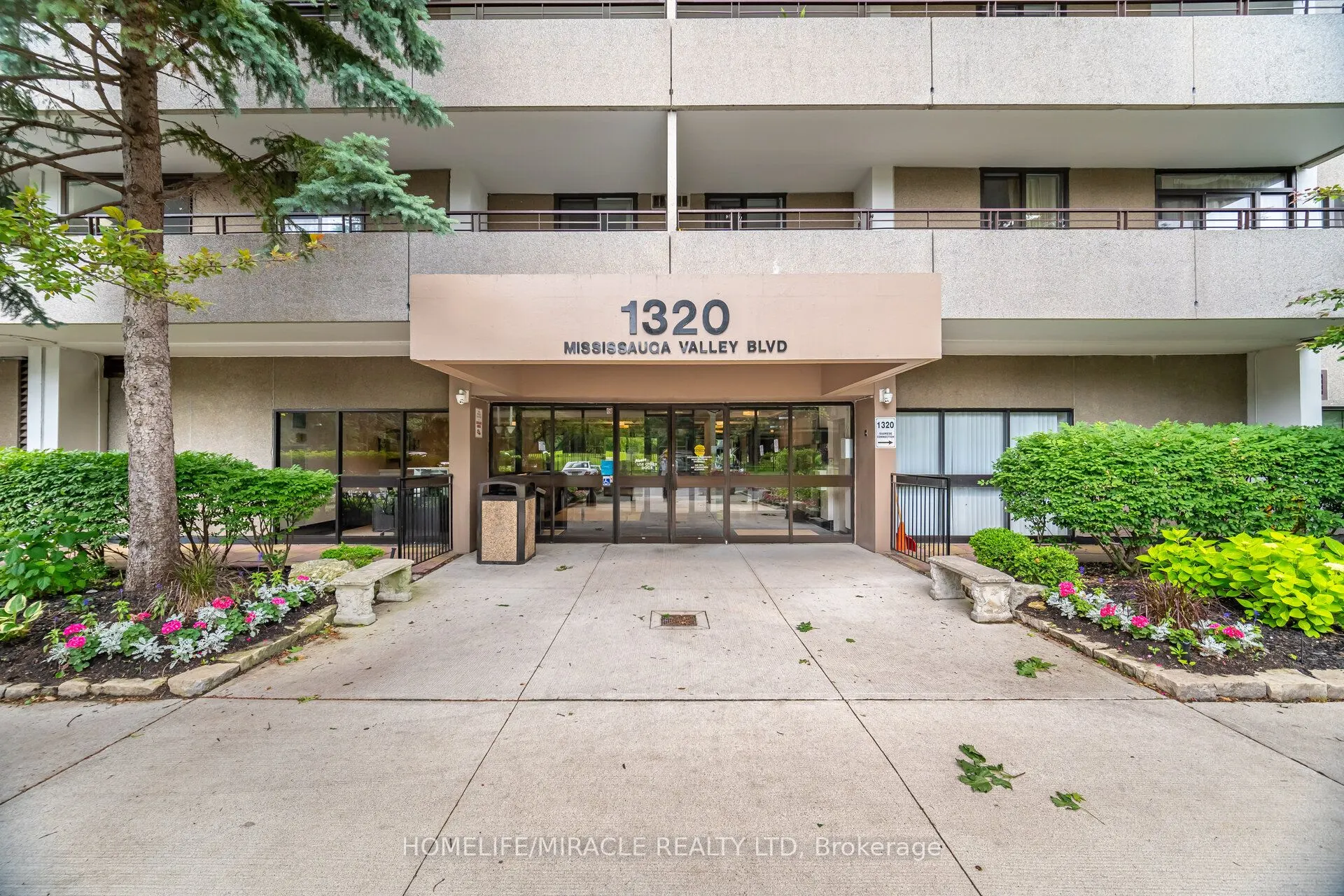 1320 Mississauga valley Boulevard, #515