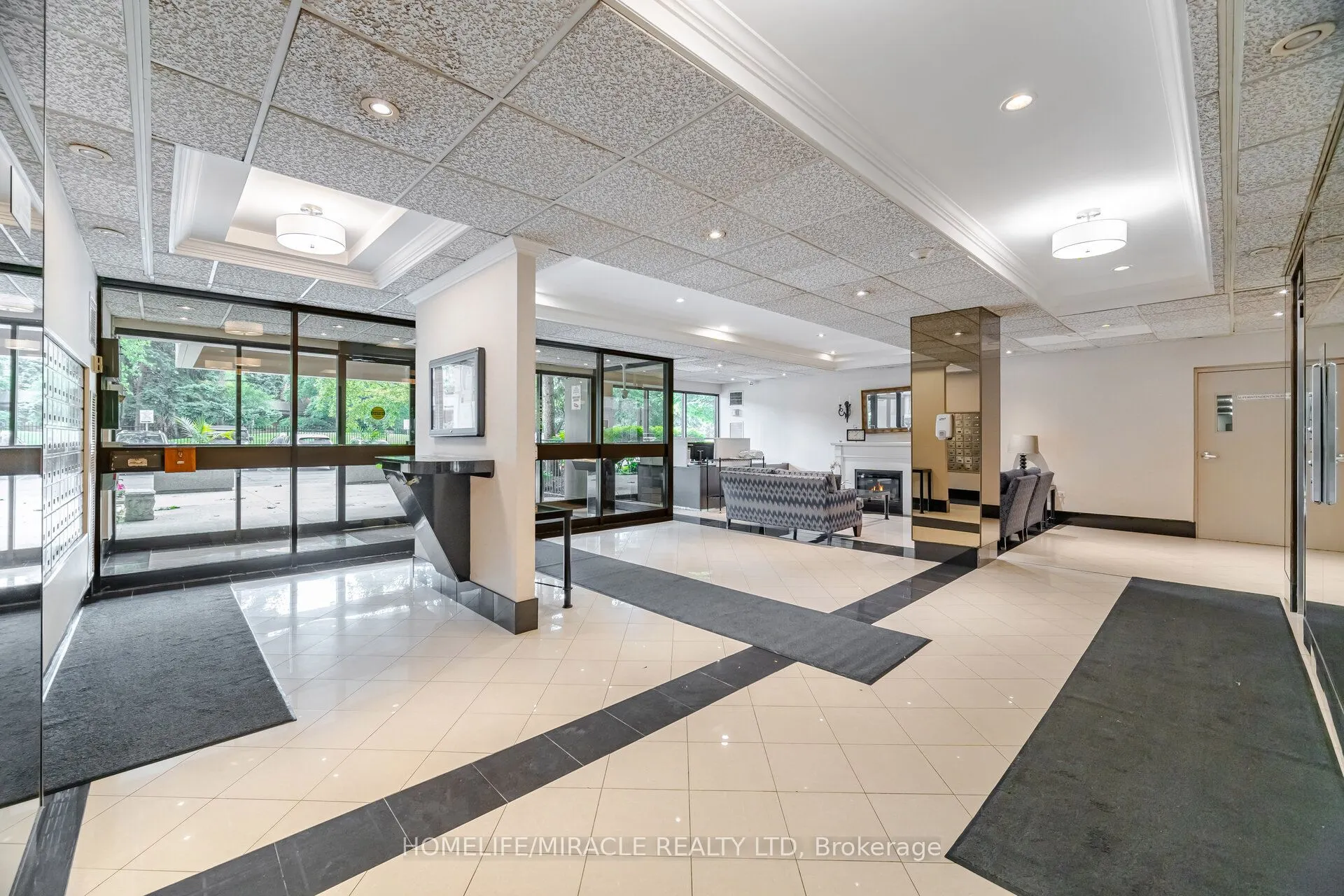1320 Mississauga valley Boulevard, #515