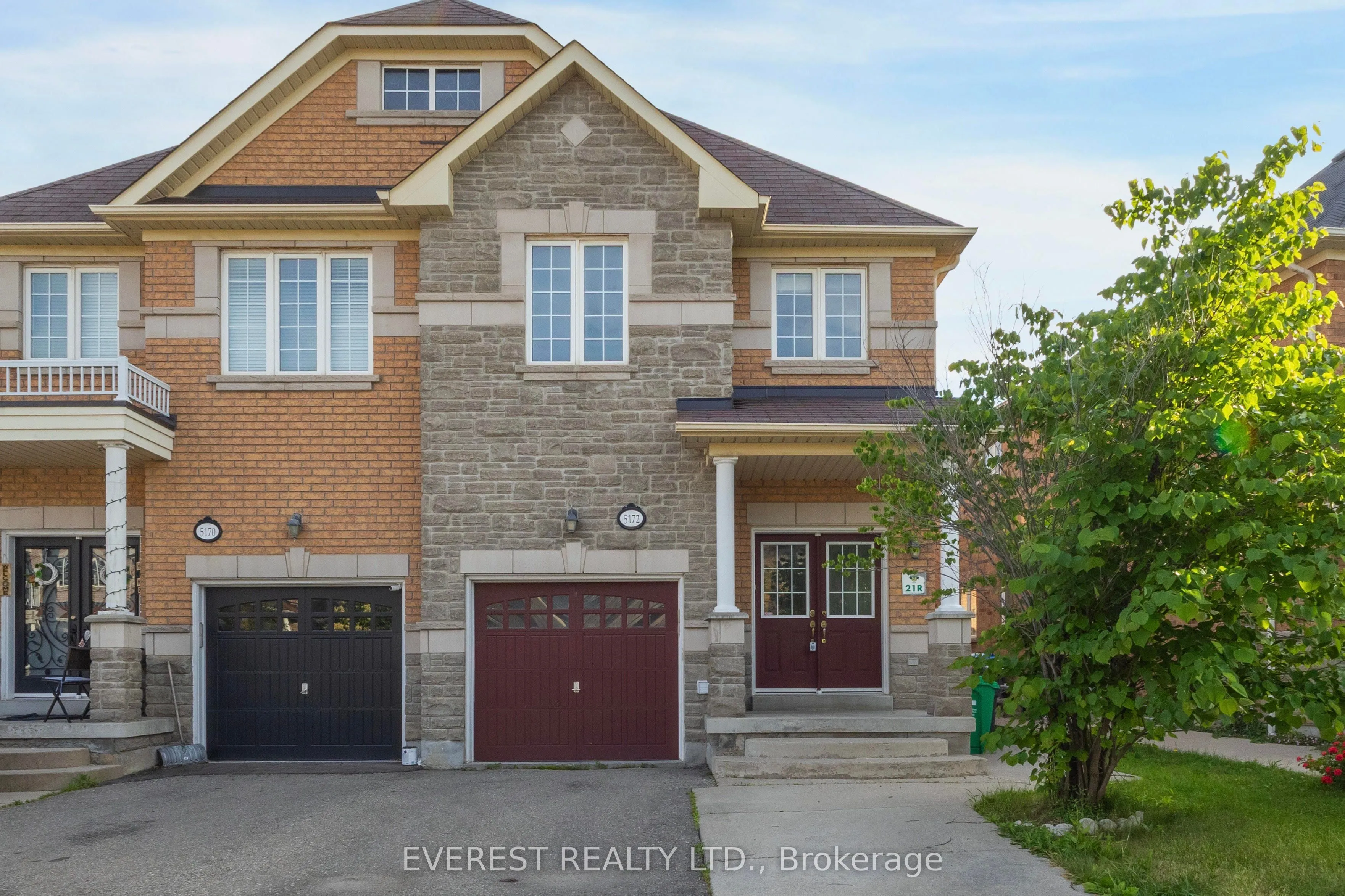 5172 Nestling Grove
