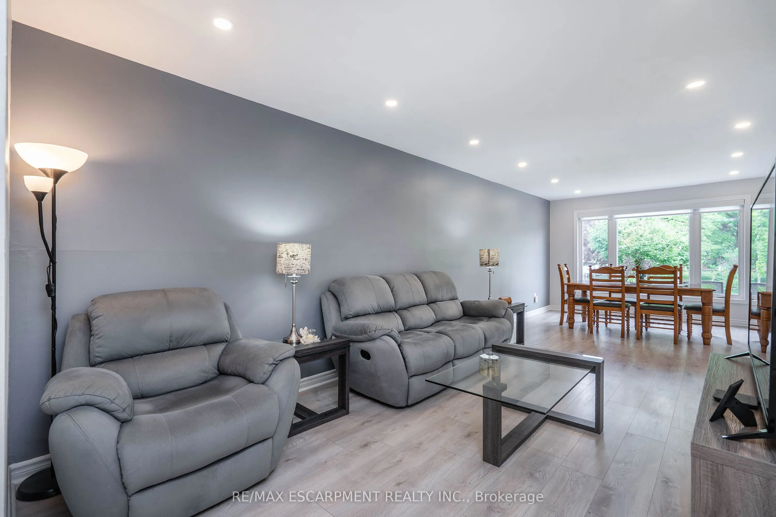 1496 Tyneburn Crescent