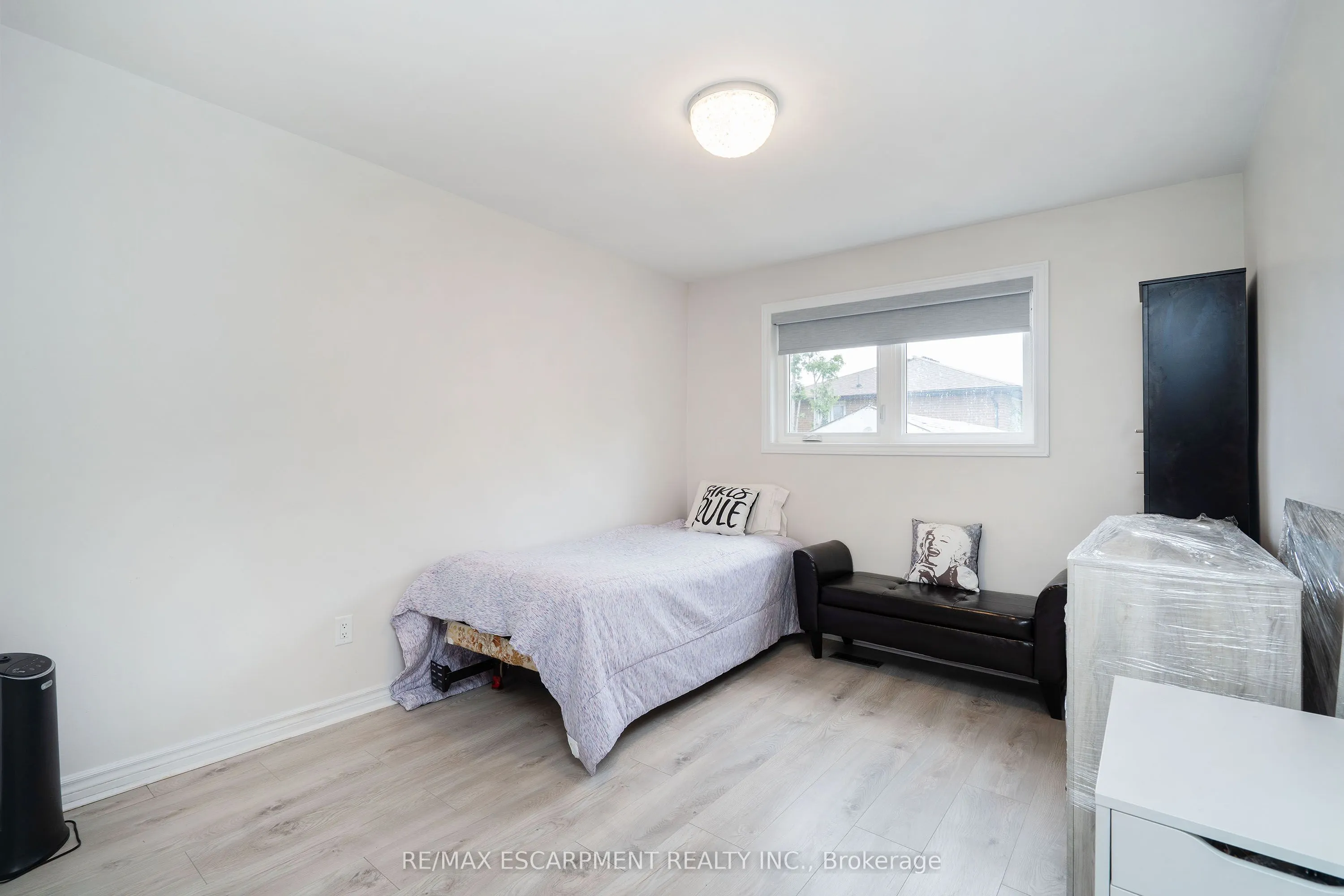 1496 Tyneburn Crescent