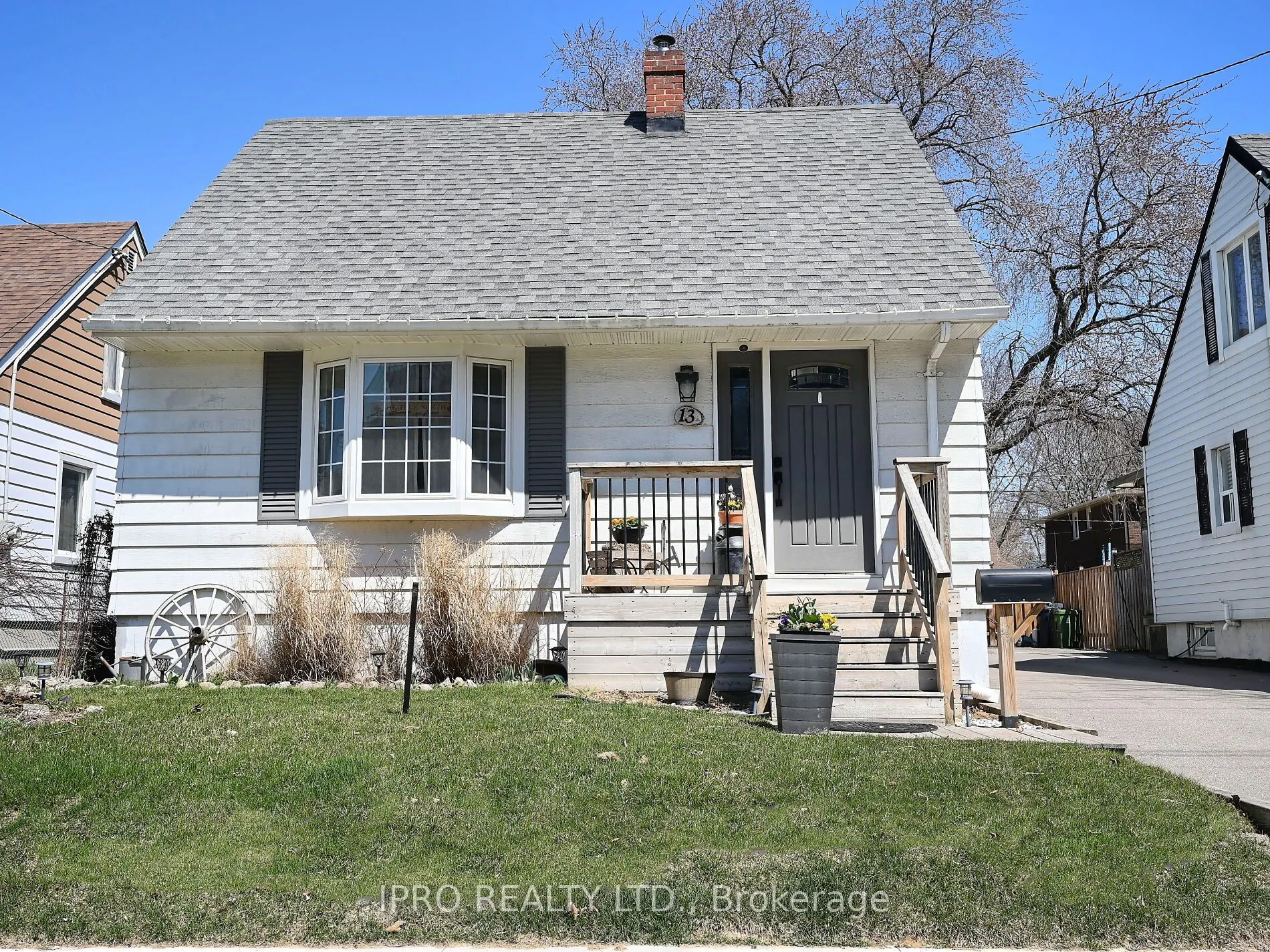 13 Avon Park Drive
