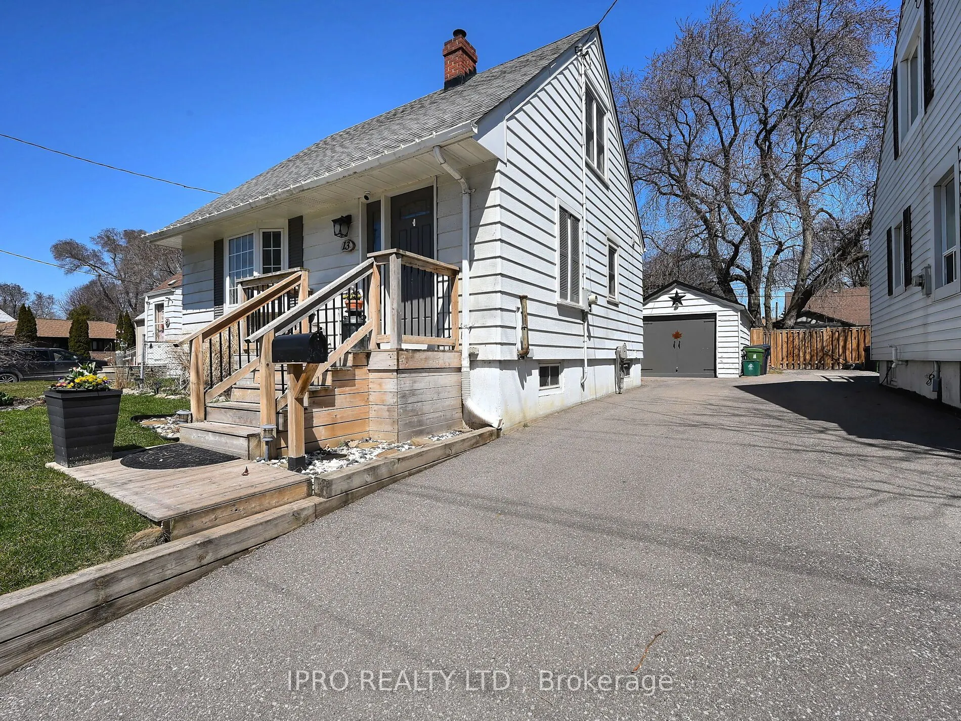 13 Avon Park Drive