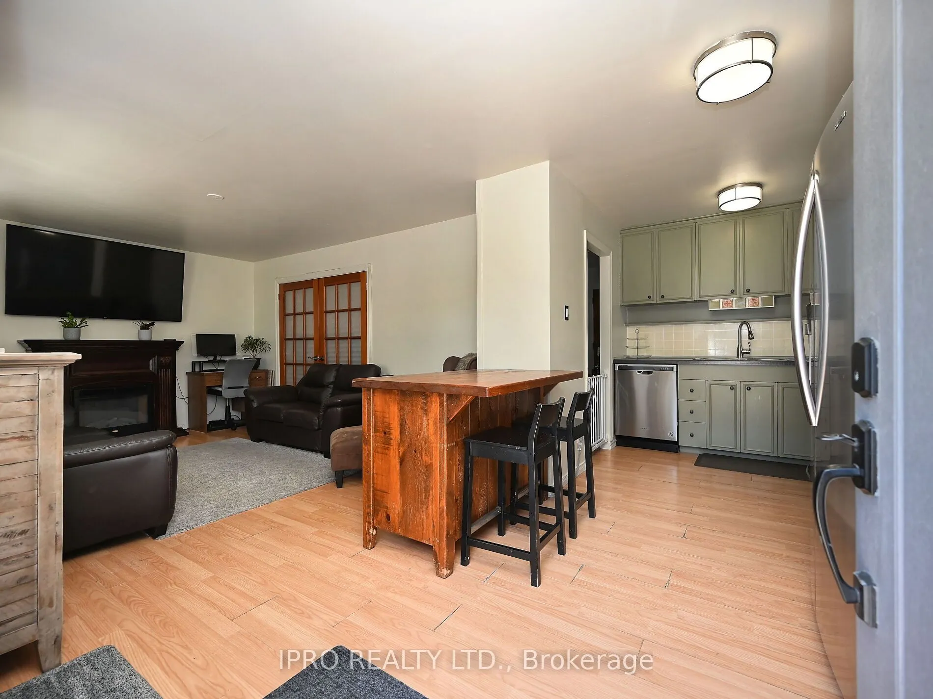 13 Avon Park Drive
