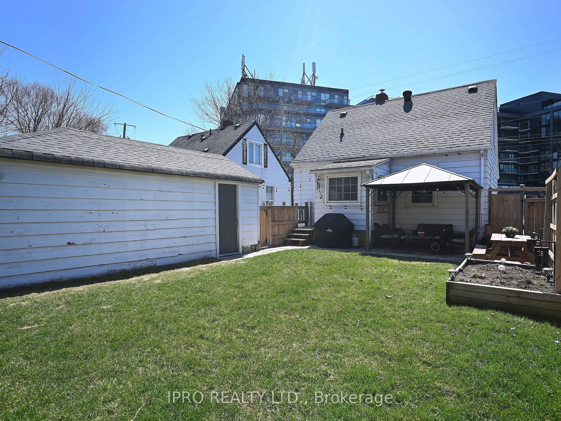 13 Avon Park Drive