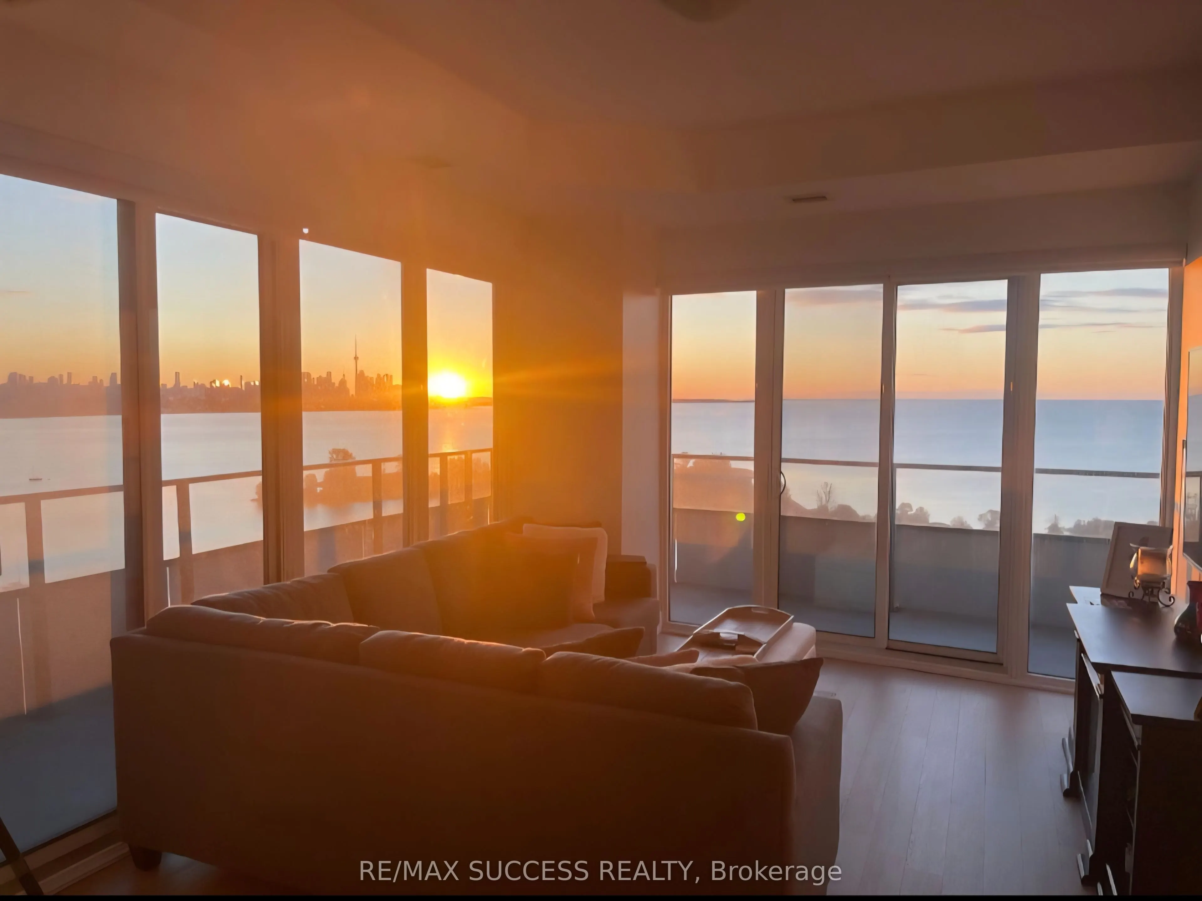 20 Shore breeze Avenue, #1807