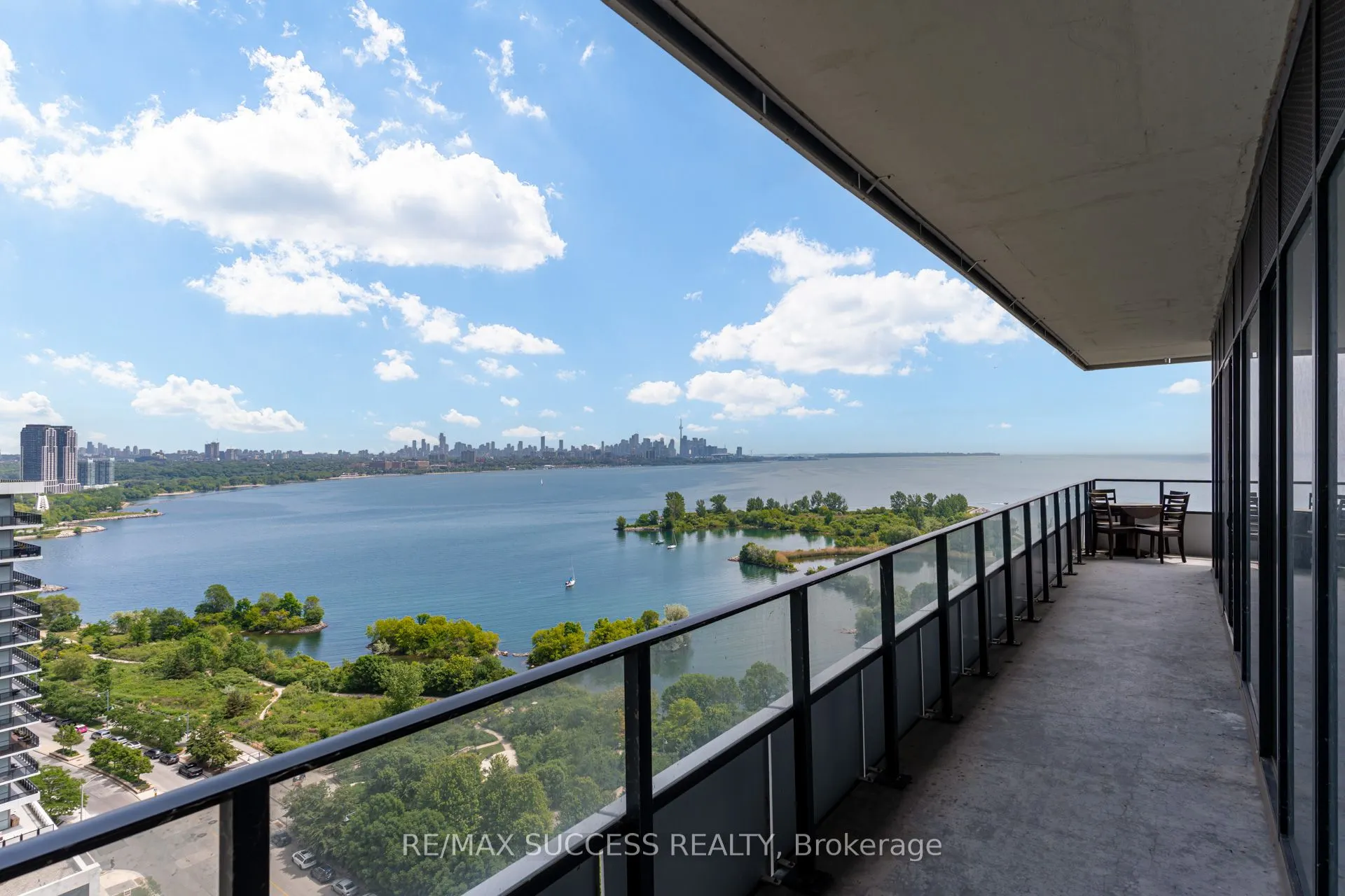 20 Shore breeze Avenue, #1807