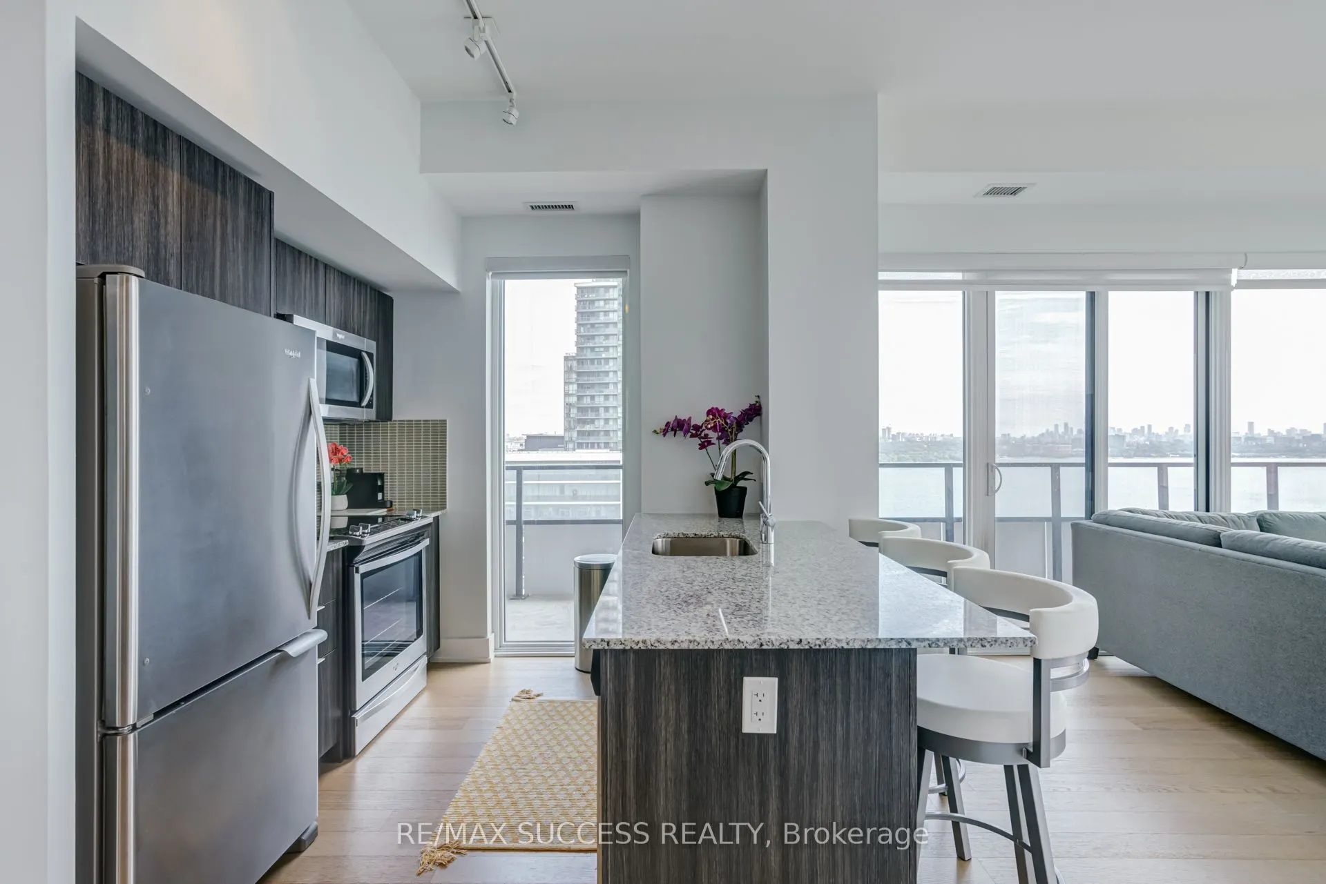 20 Shore breeze Avenue, #1807