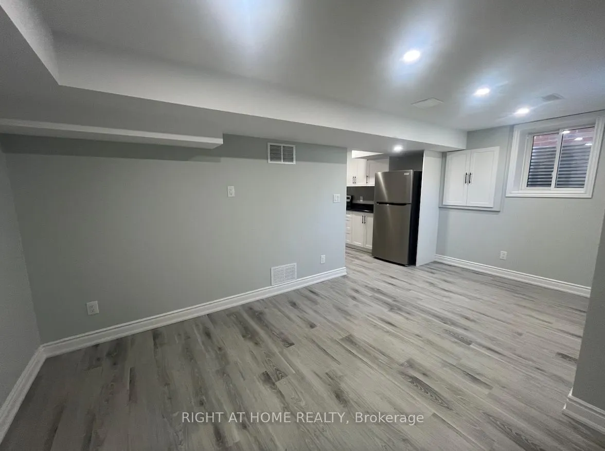 22 Amboise Crescent, #Basement