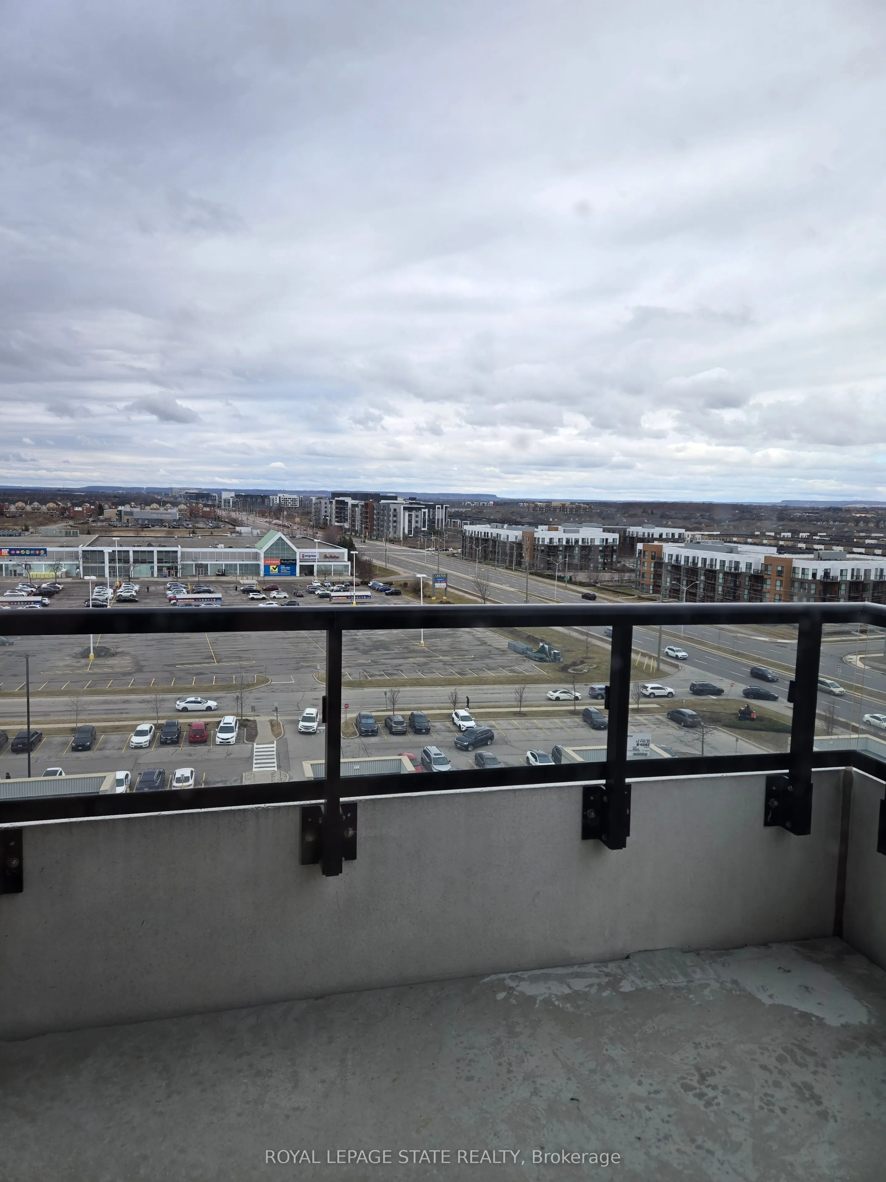 2481 Taunton Road, #802