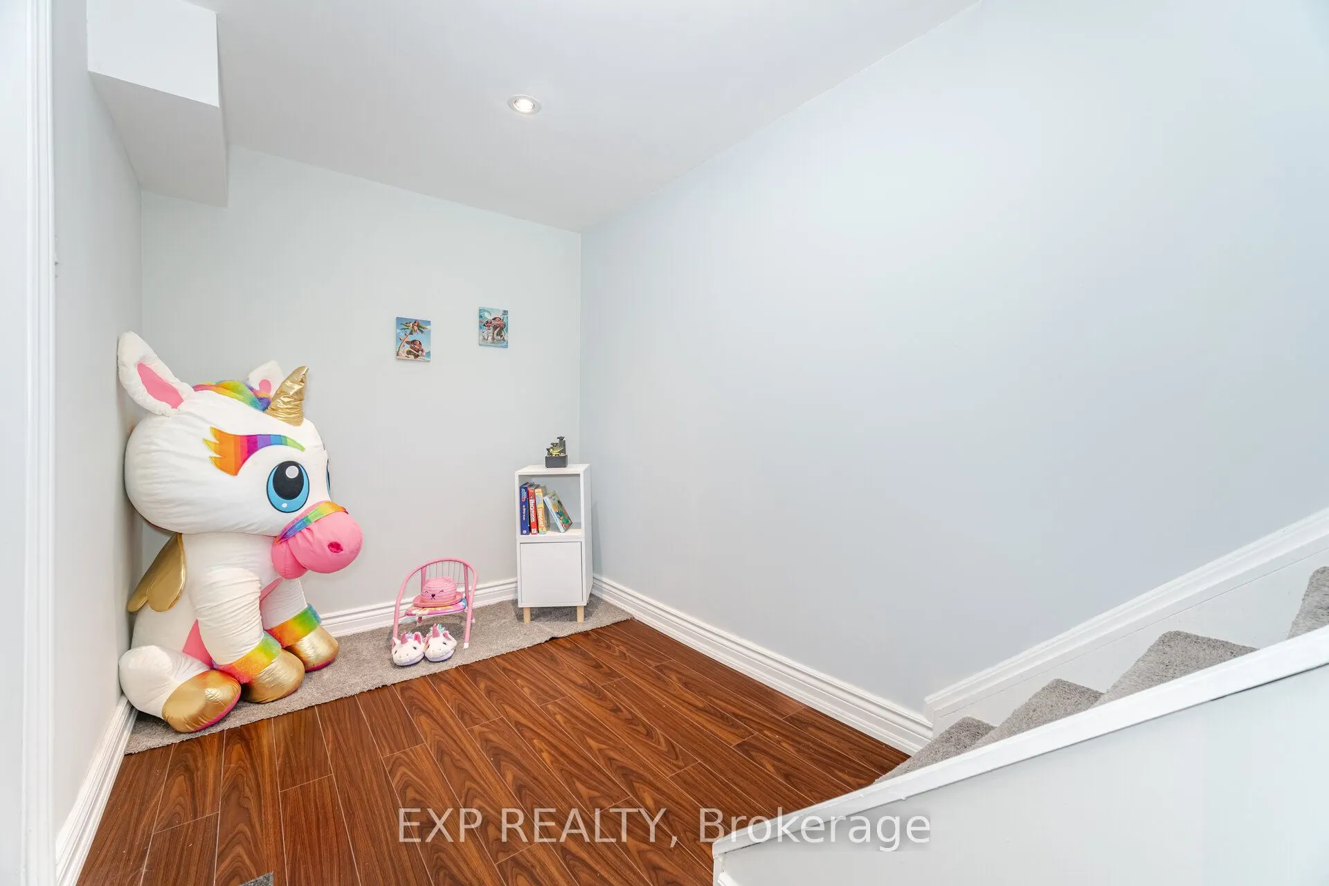 2779 Gananoque Drive, #32
